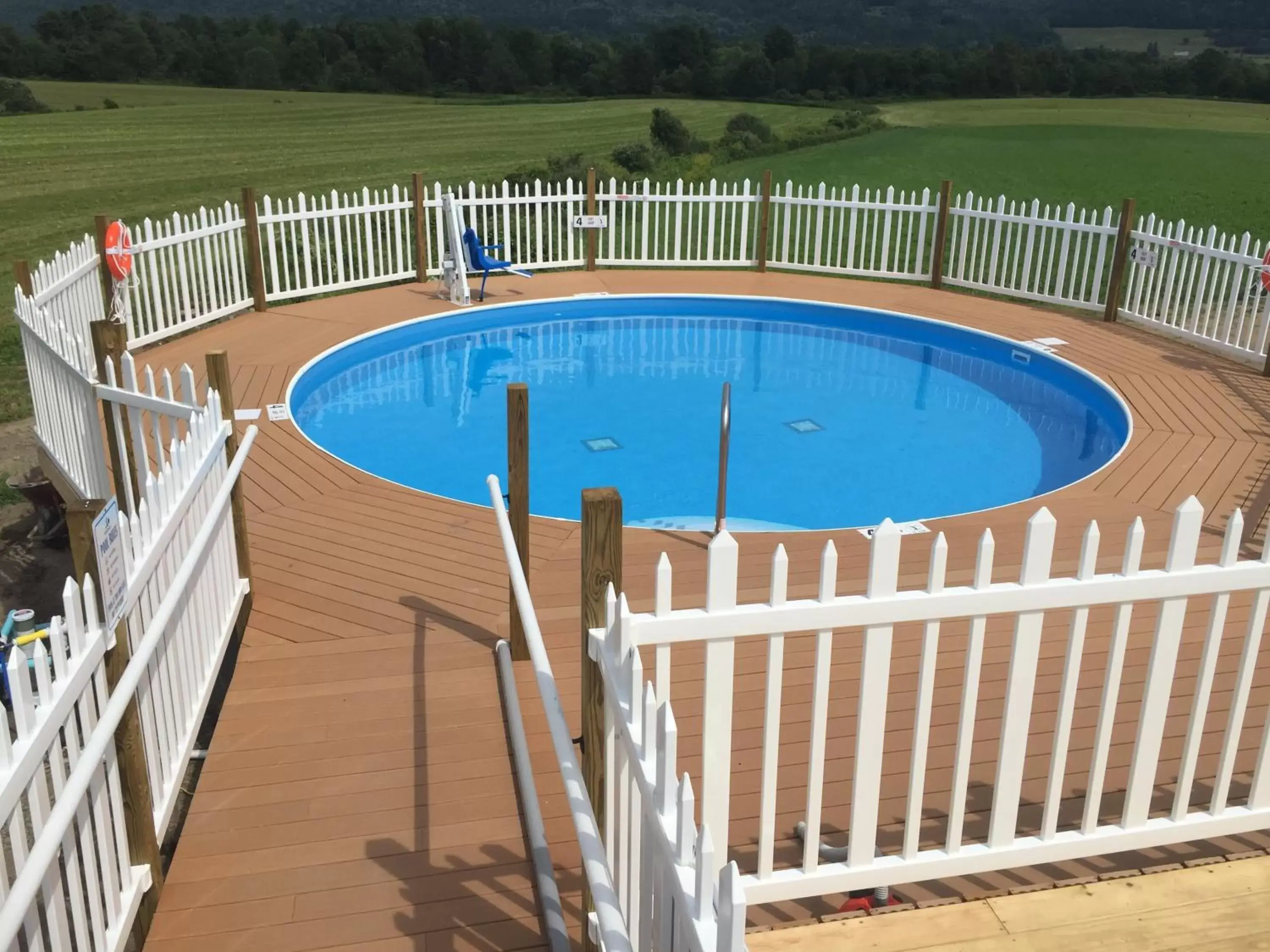 , Balcony/Terrace in Apple Inn and Suites Cooperstown Area