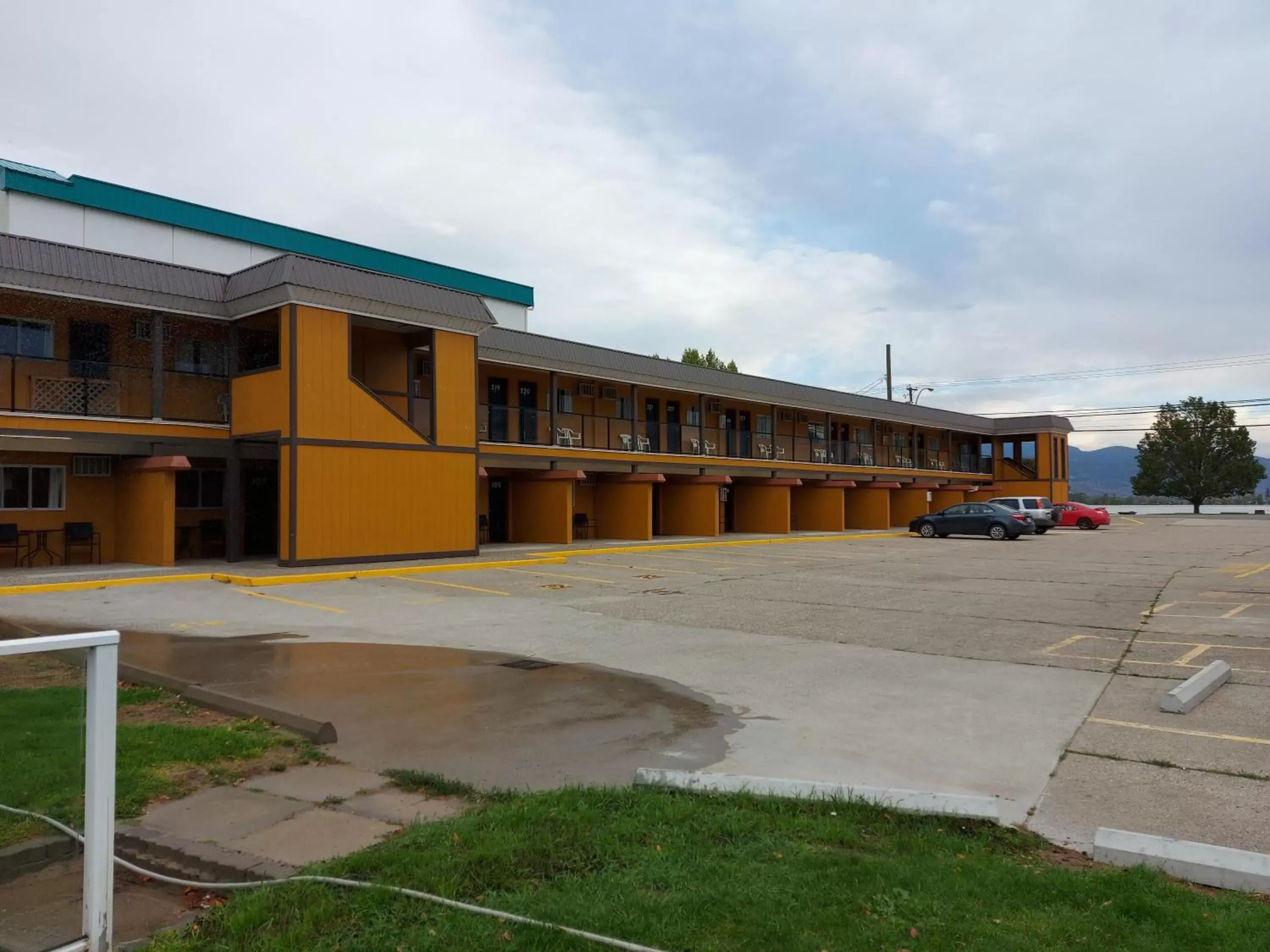 Property building in Richter Pass Beach Resort Property building in Richter Pass Beach Resort