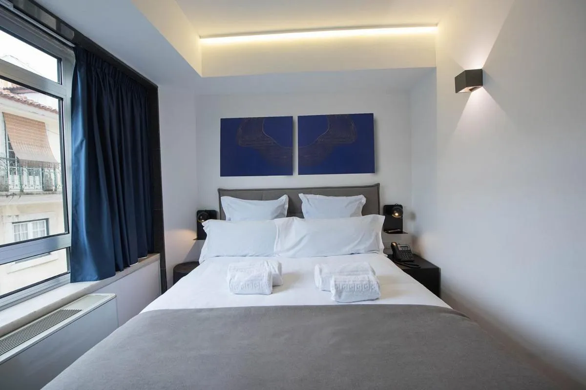 Bed in room00 Lisboa Hostel