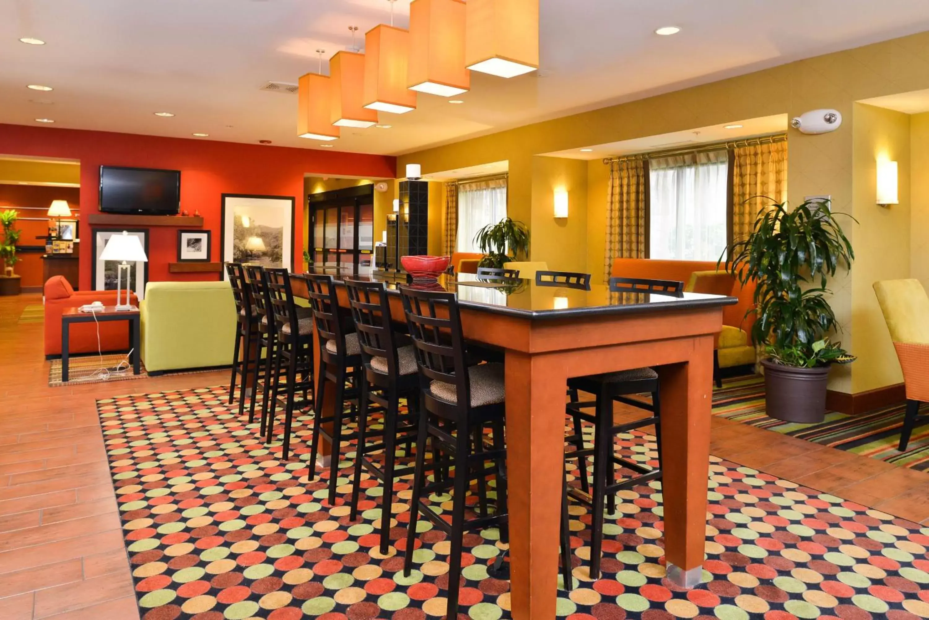 Lobby or reception, Lounge/Bar in Hampton Inn Yorkville