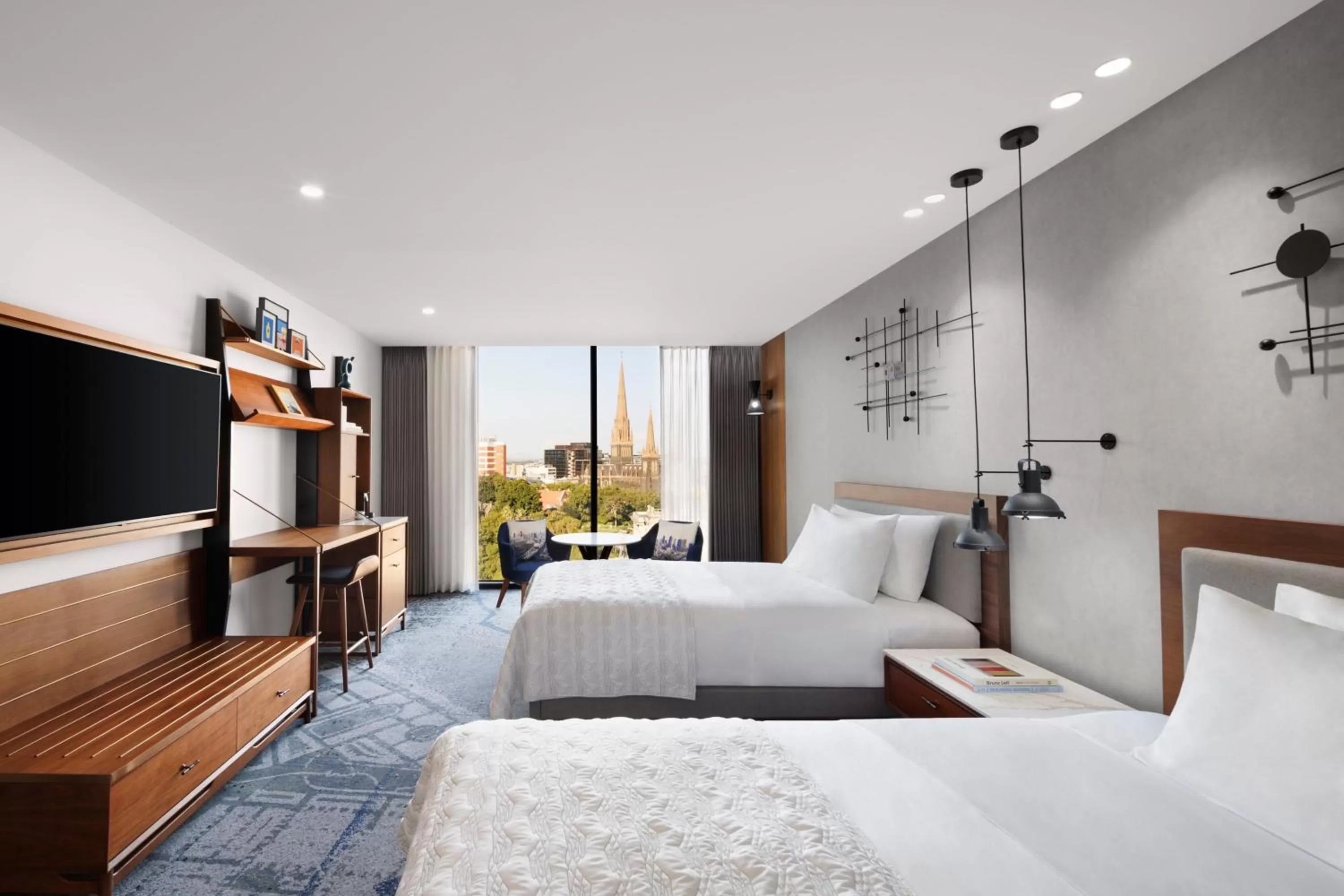 Photo of the whole room, Bed in Le Meridien Melbourne