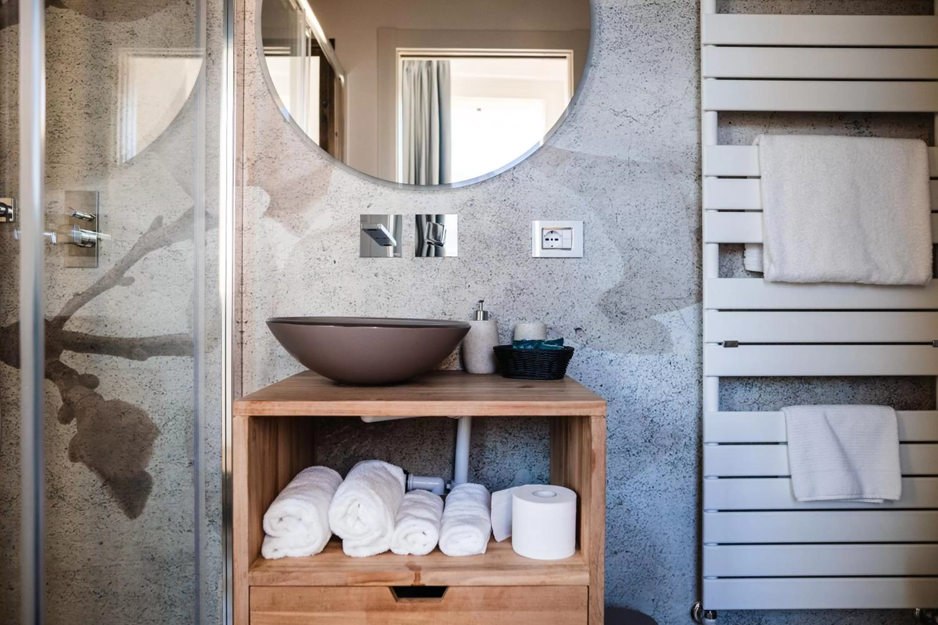 Shower in LUXURY SUITES ROCOPOM - Lake Front