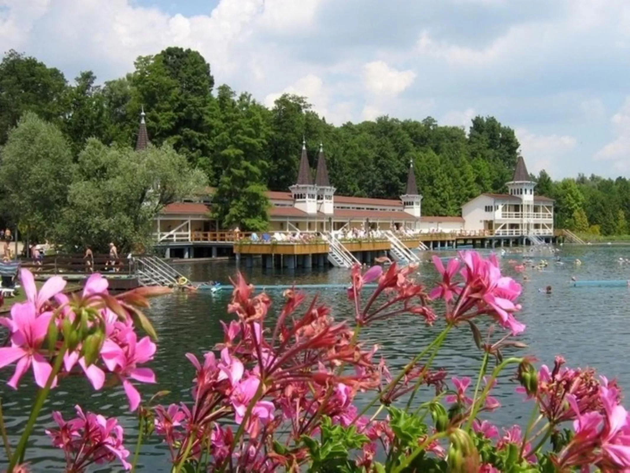 Nearby landmark in SANTE Hévíz