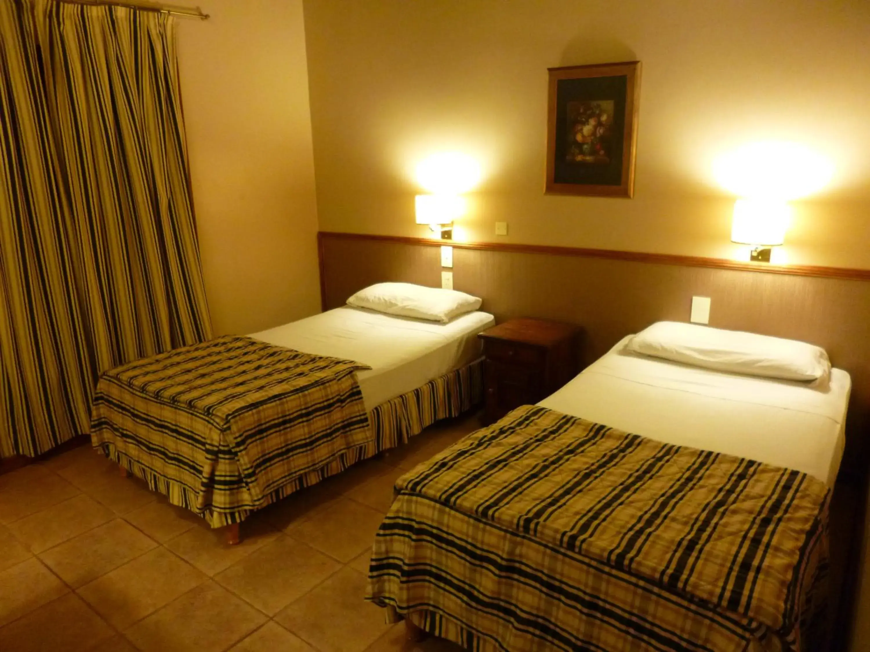 Standard Twin Room in Marcopolo Suites Iguazu