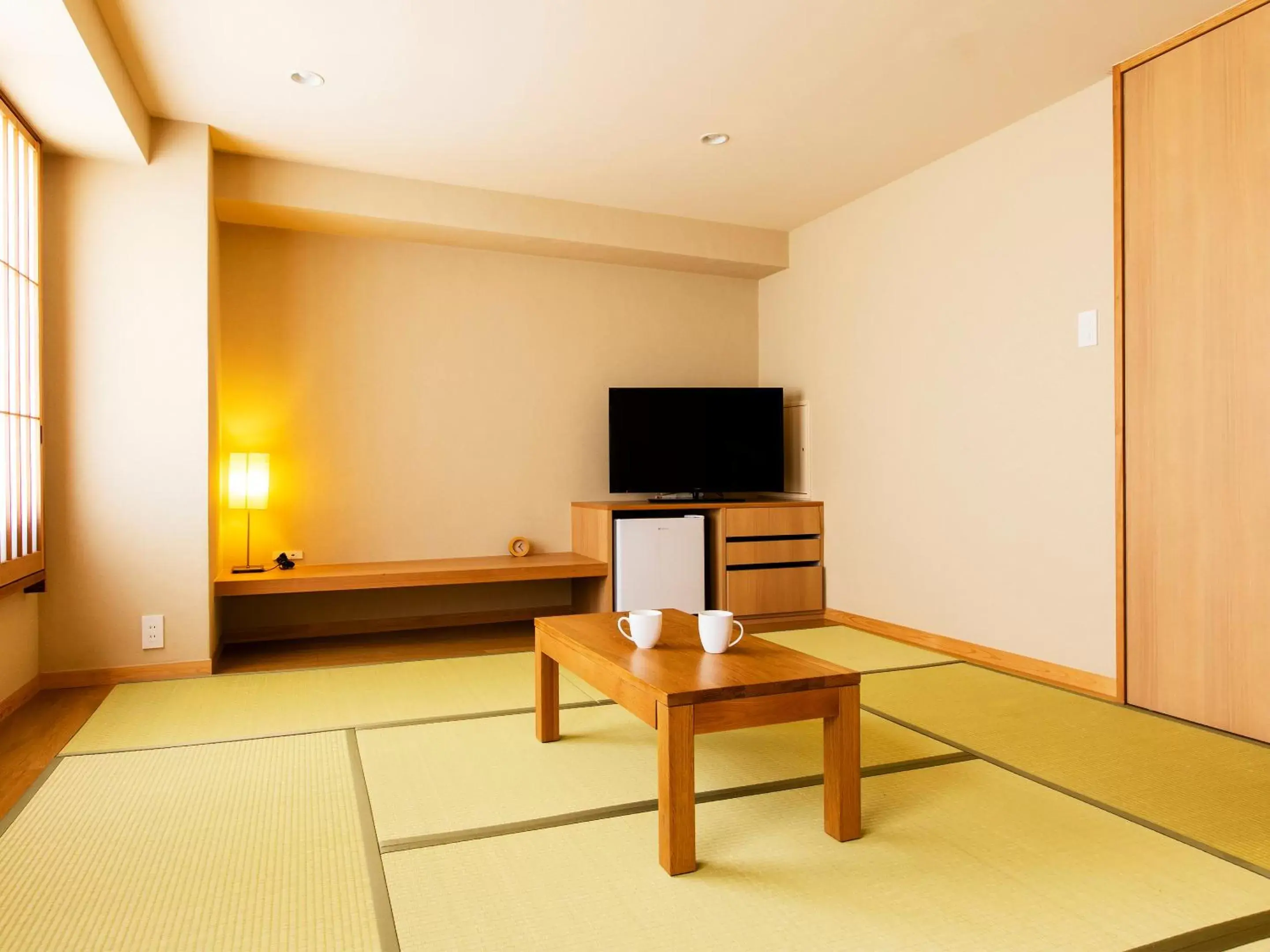 Photo of the whole room, TV/Entertainment Center in Hotel New Nishino