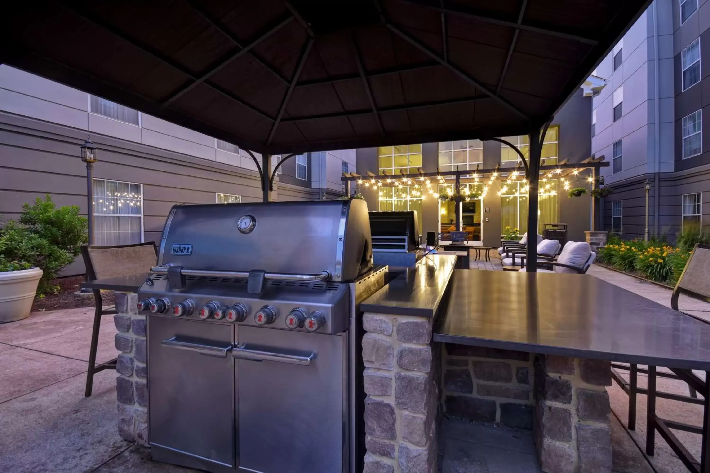 Property building, BBQ Facilities in Homewood Suites by Hilton Philadelphia-Great Valley