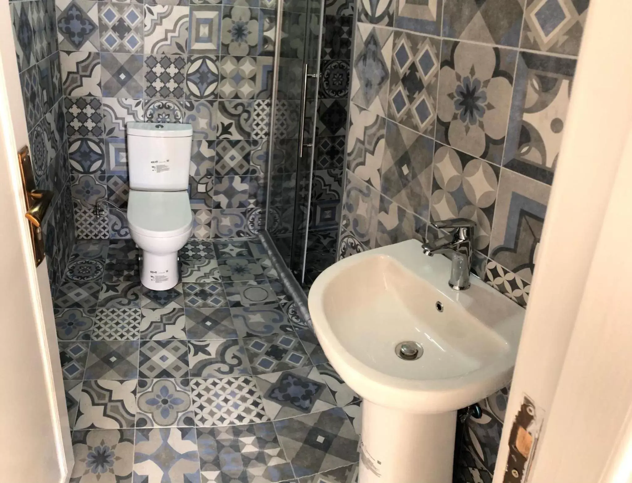 Bathroom in Jordan Tower Hotel