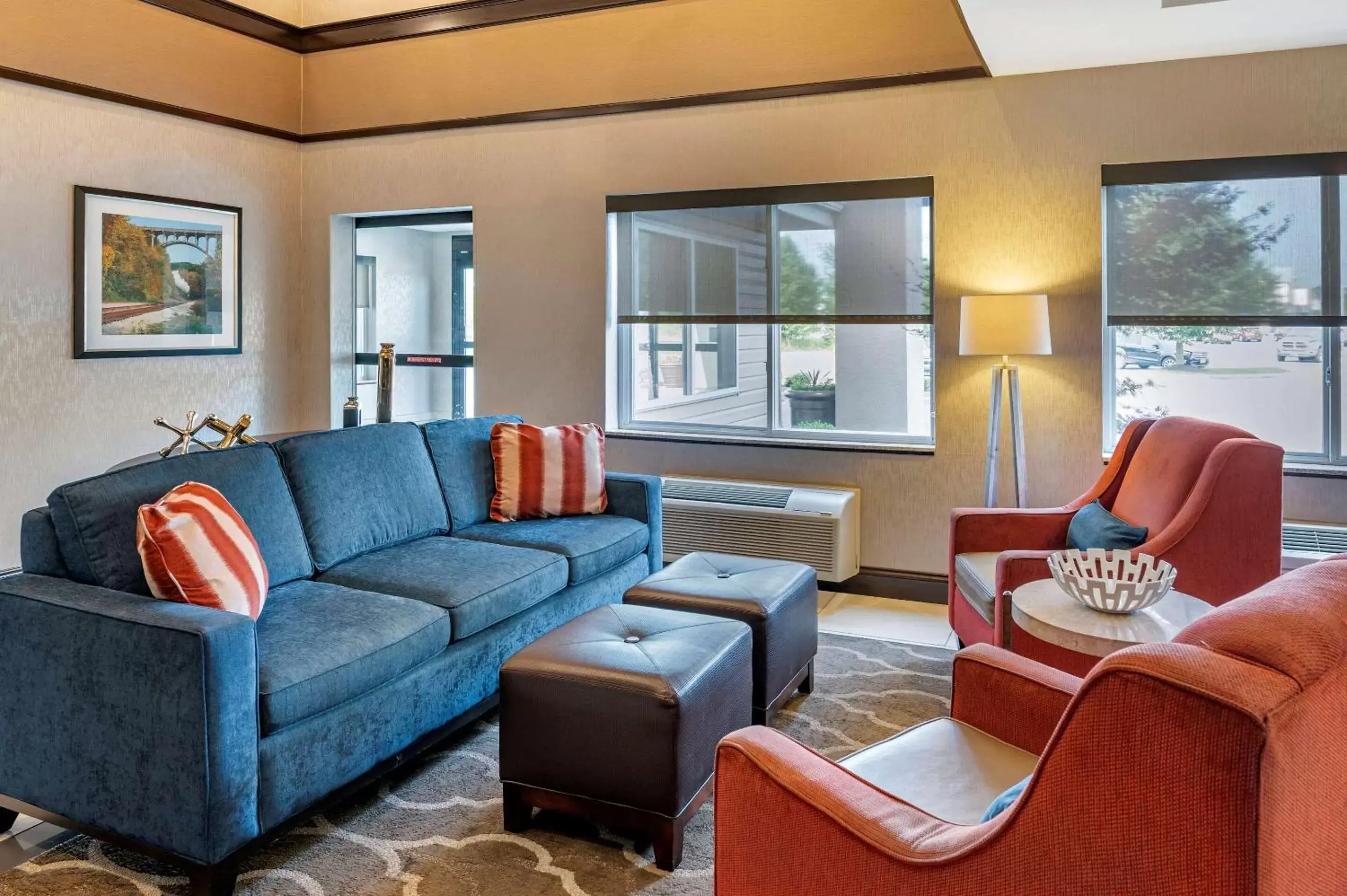 Lobby or reception, Seating Area in Comfort Suites Columbus West - Hilliard