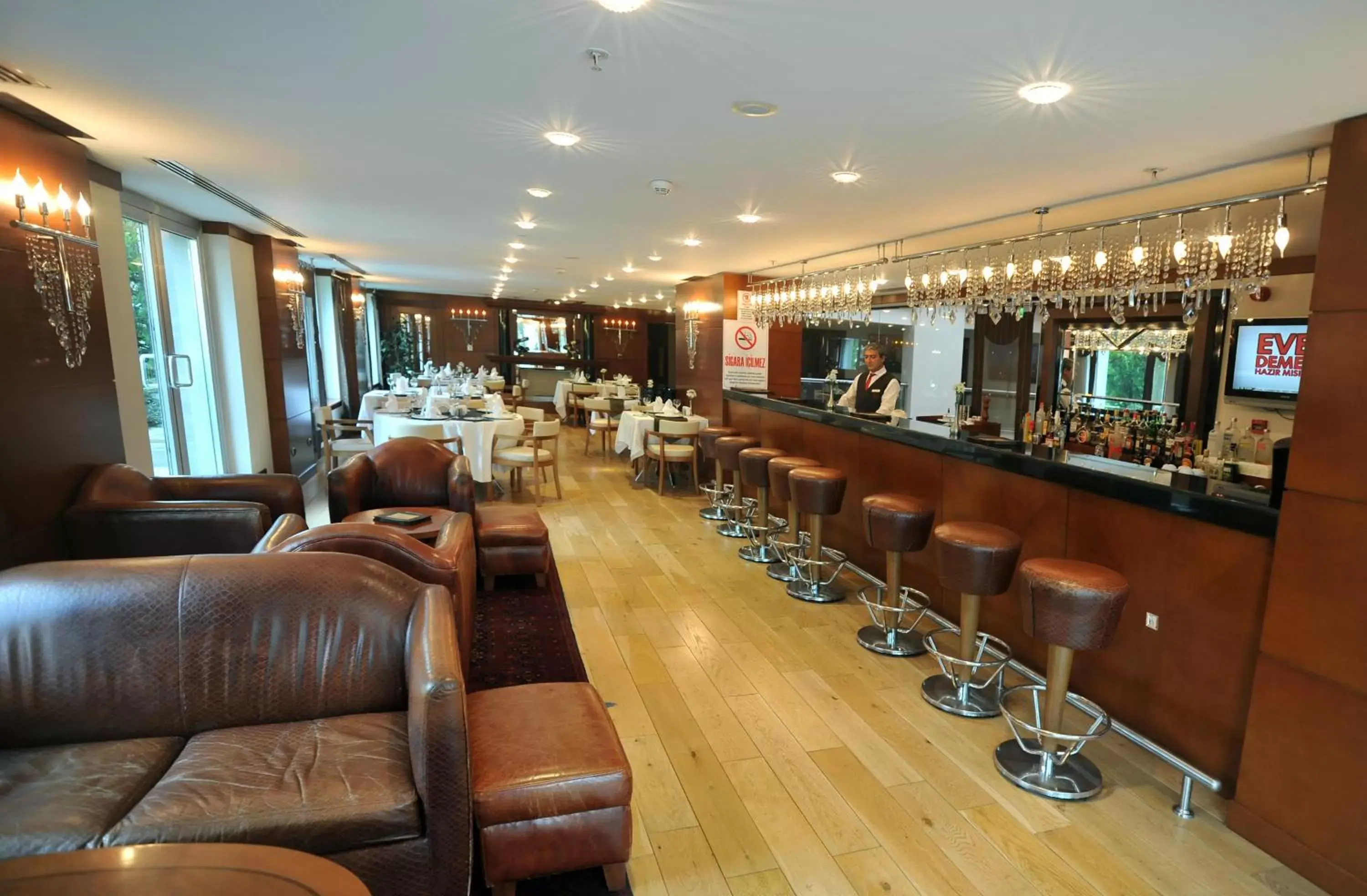 Lounge or bar in Hotel Midi Lounge or bar in Hotel Midi