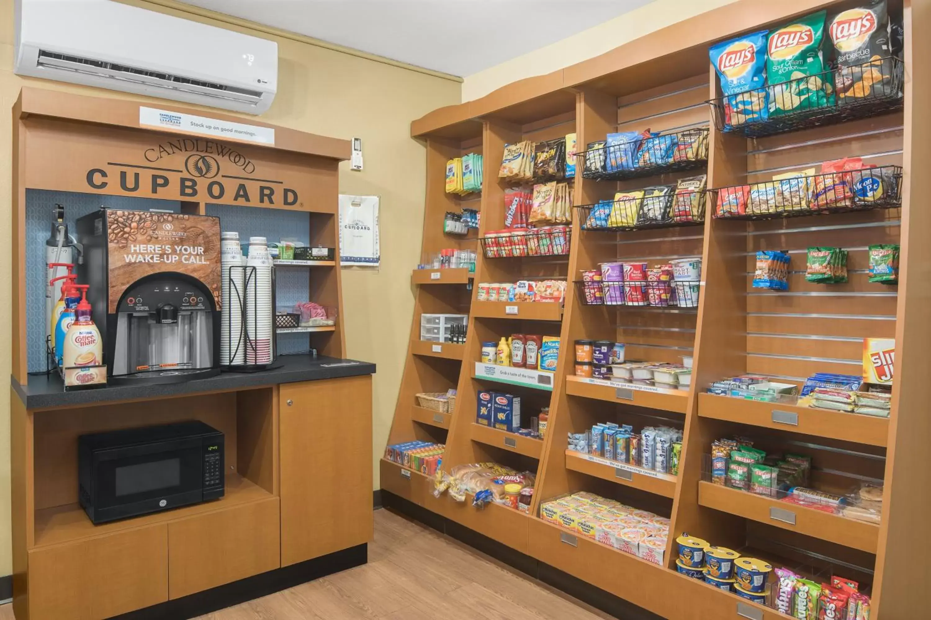 Breakfast in Candlewood Suites Raleigh Crabtree by IHG Breakfast in Candlewood Suites Raleigh Crabtree by IHG