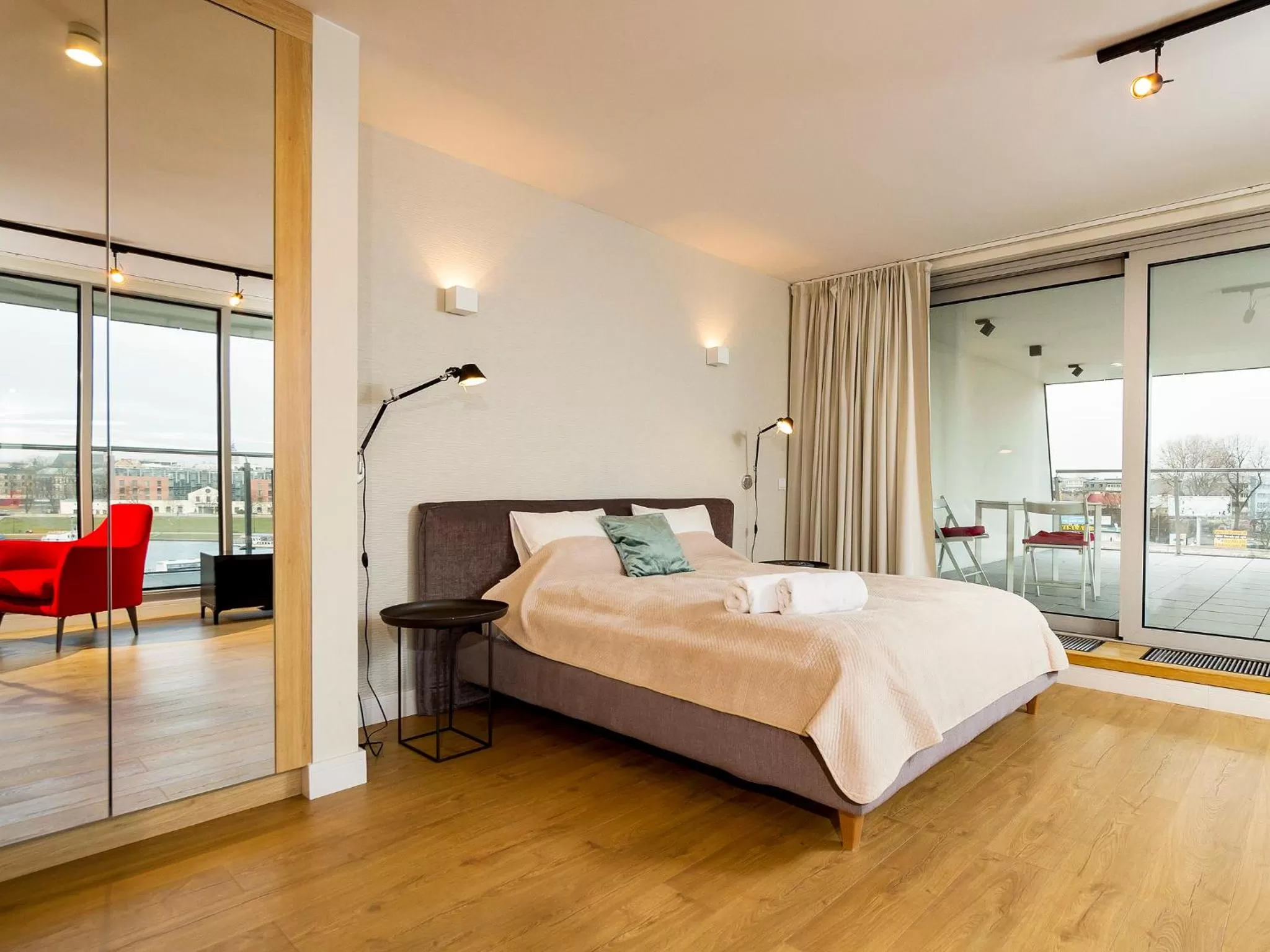 Bed in Riverside Aparthotel Cracow