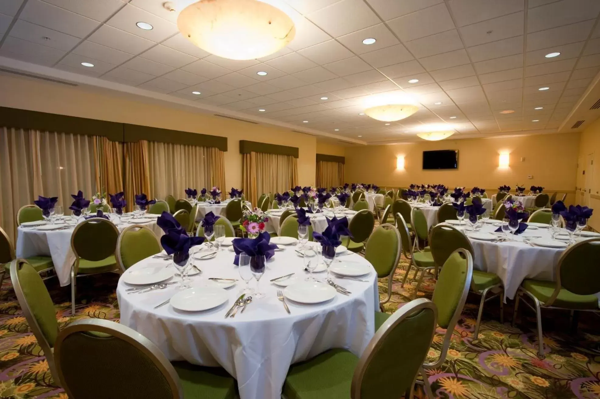 Banquet/Function facilities, Restaurant/Places to Eat in Radisson Hotel Yuma