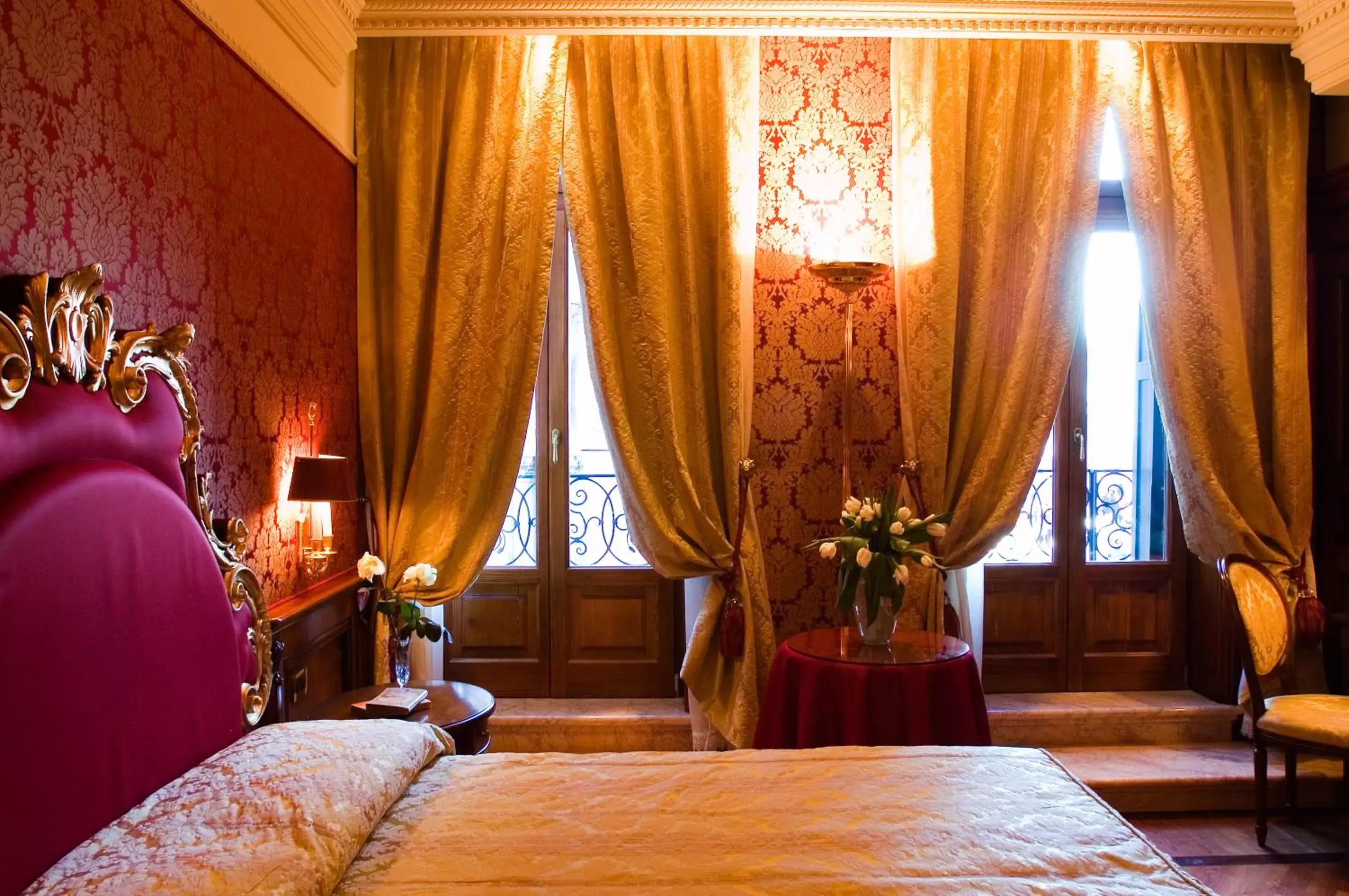 Day, Bed in Bellevue Luxury Rooms - San Marco Luxury
