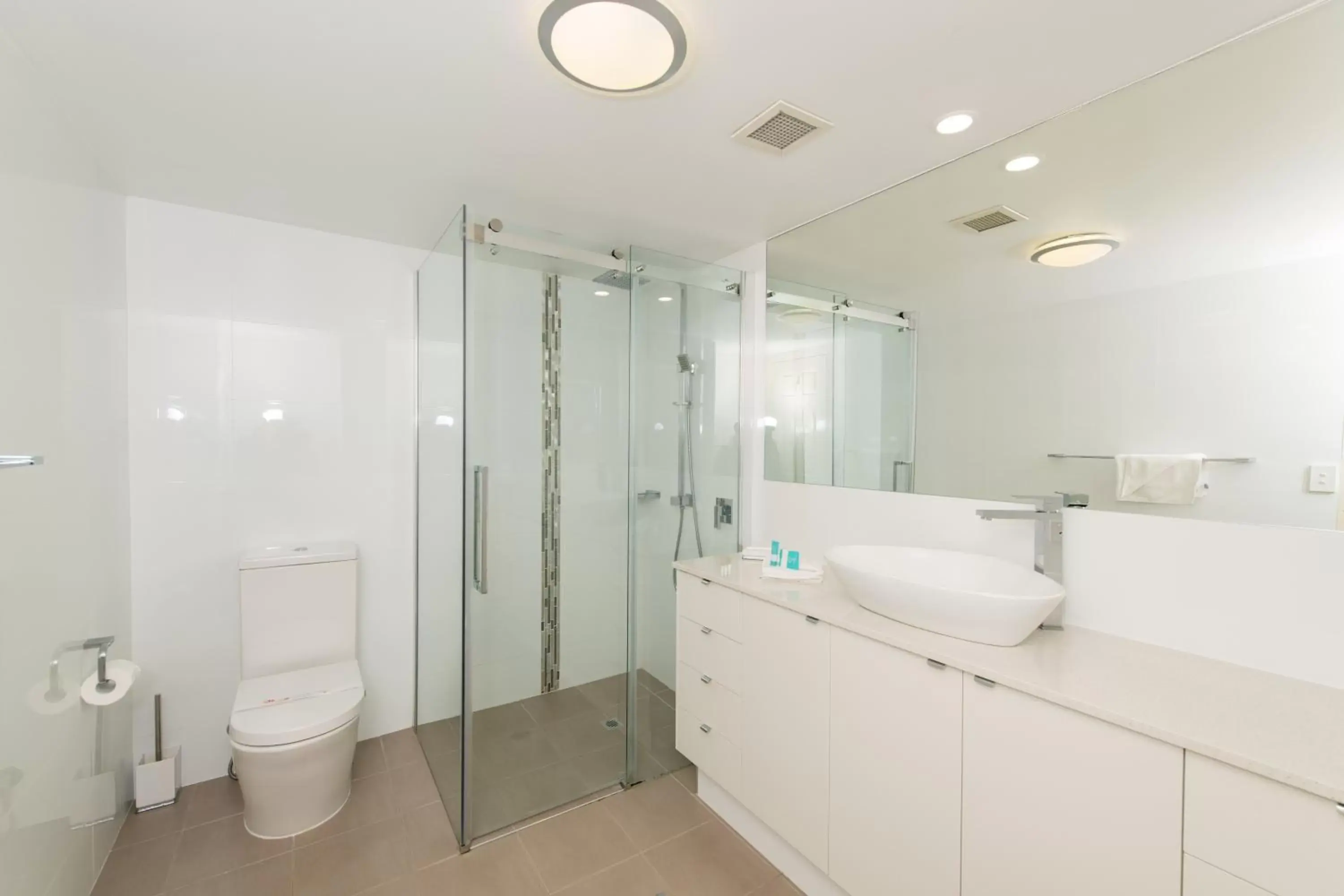 Bathroom in La Grande Apartments