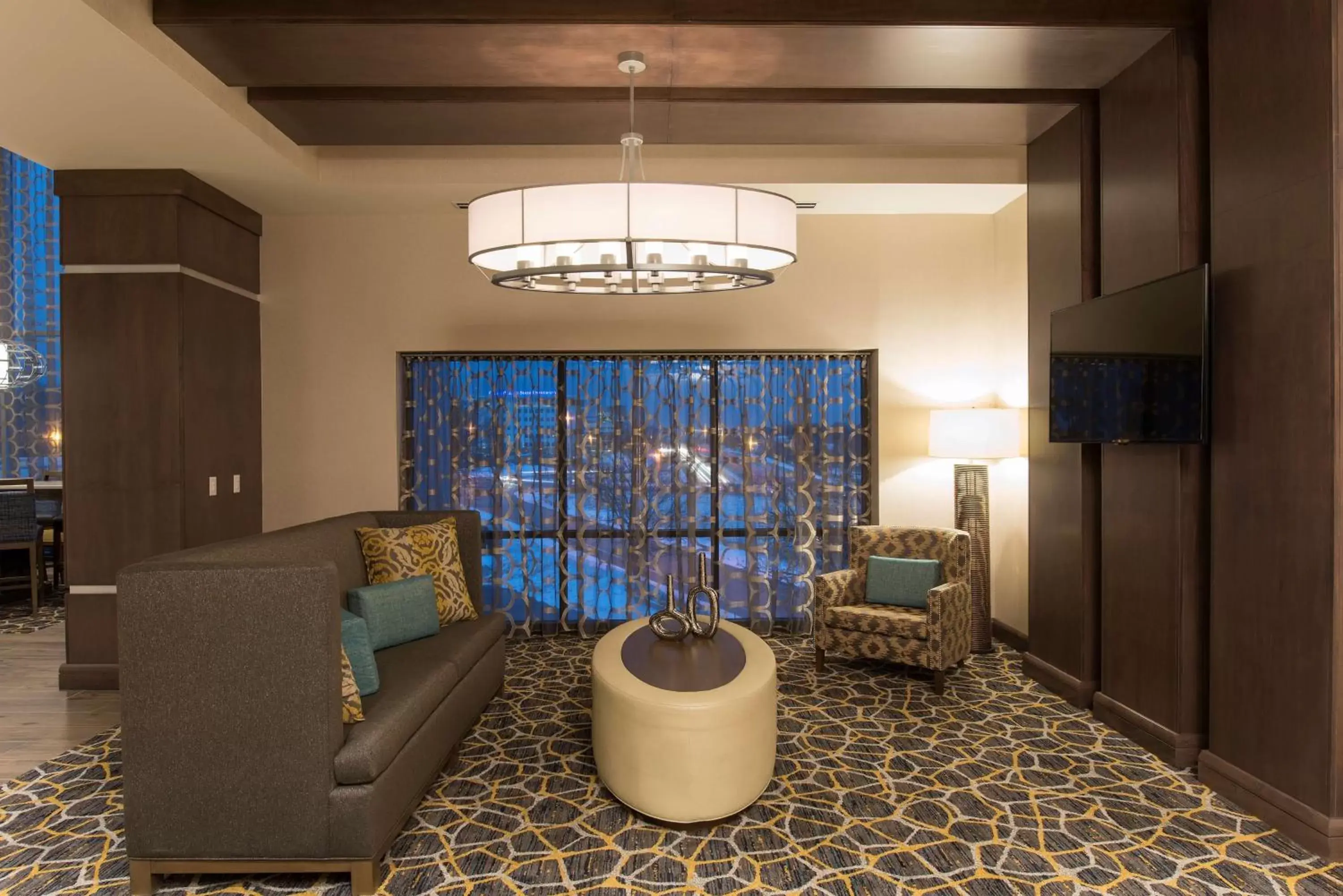 Lobby or reception, Seating Area in Hampton Inn & Suites Grand Rapids Downtown