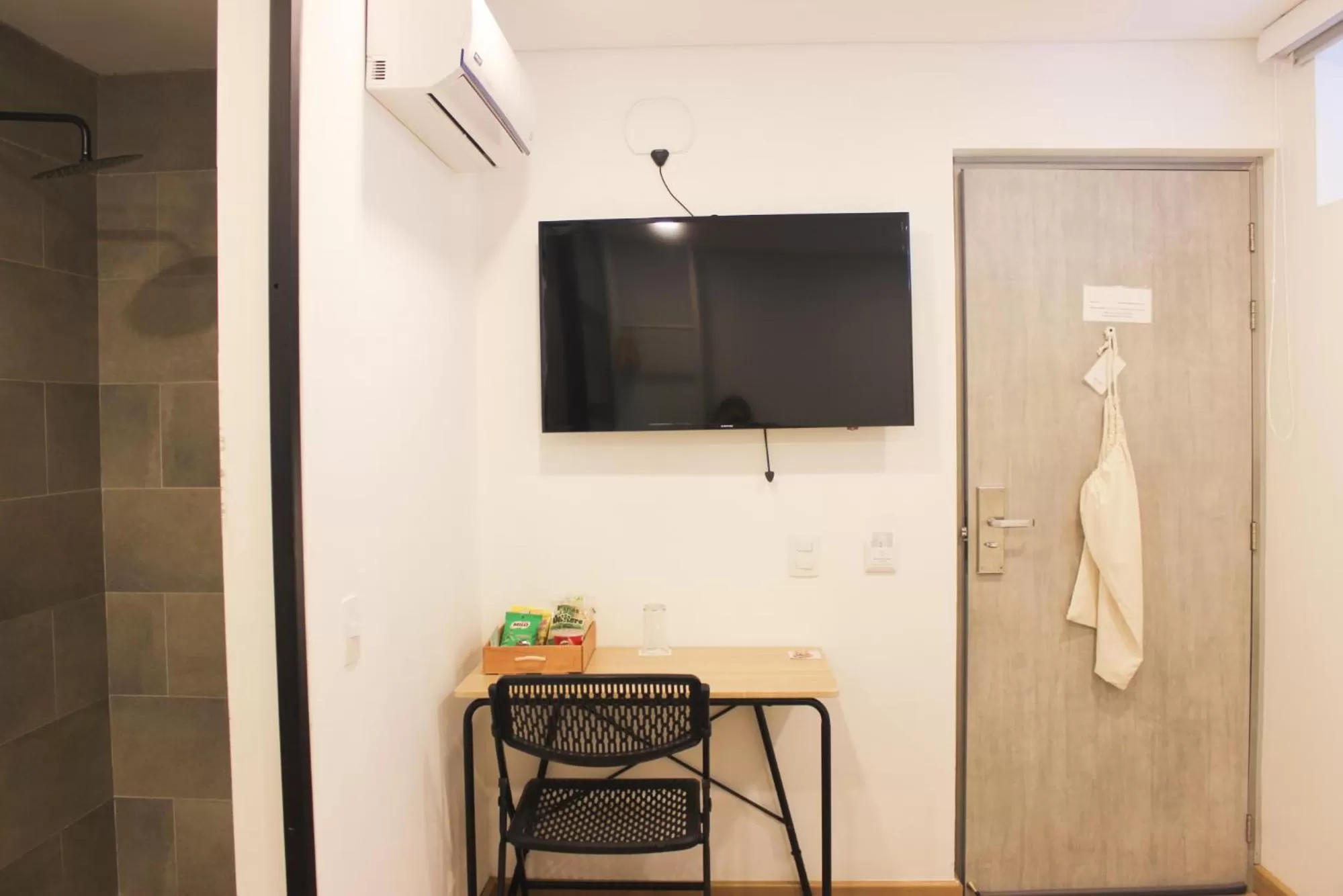 TV and multimedia in 574 Hotel