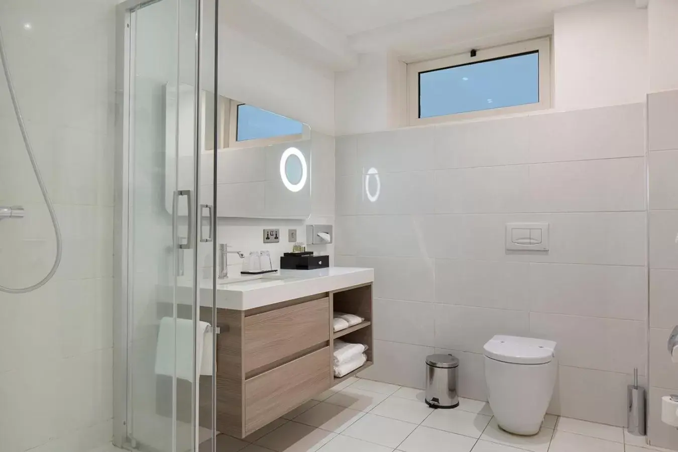 Bathroom in Fraser Suites Abuja