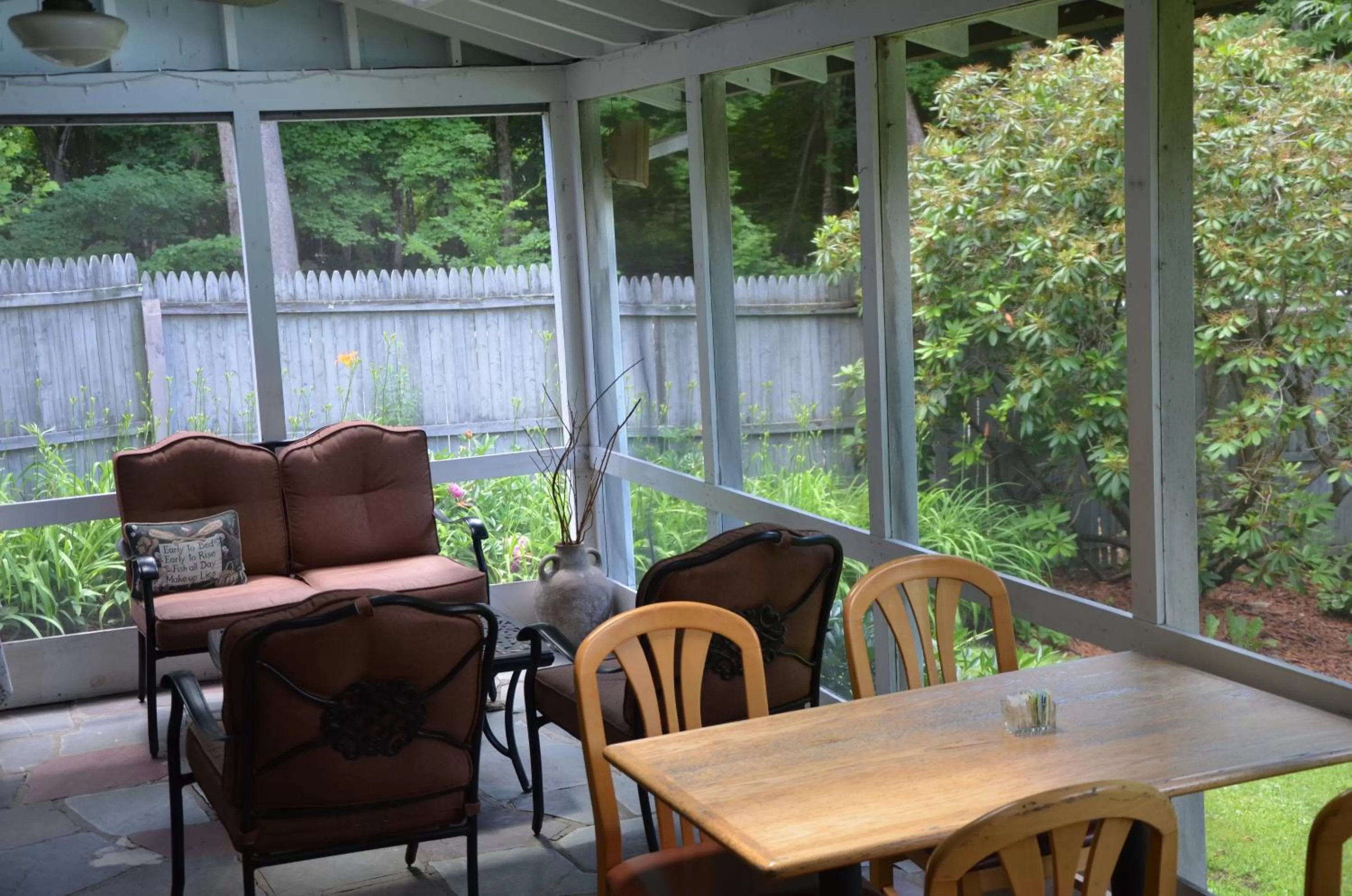 Patio in Cornwall Inn