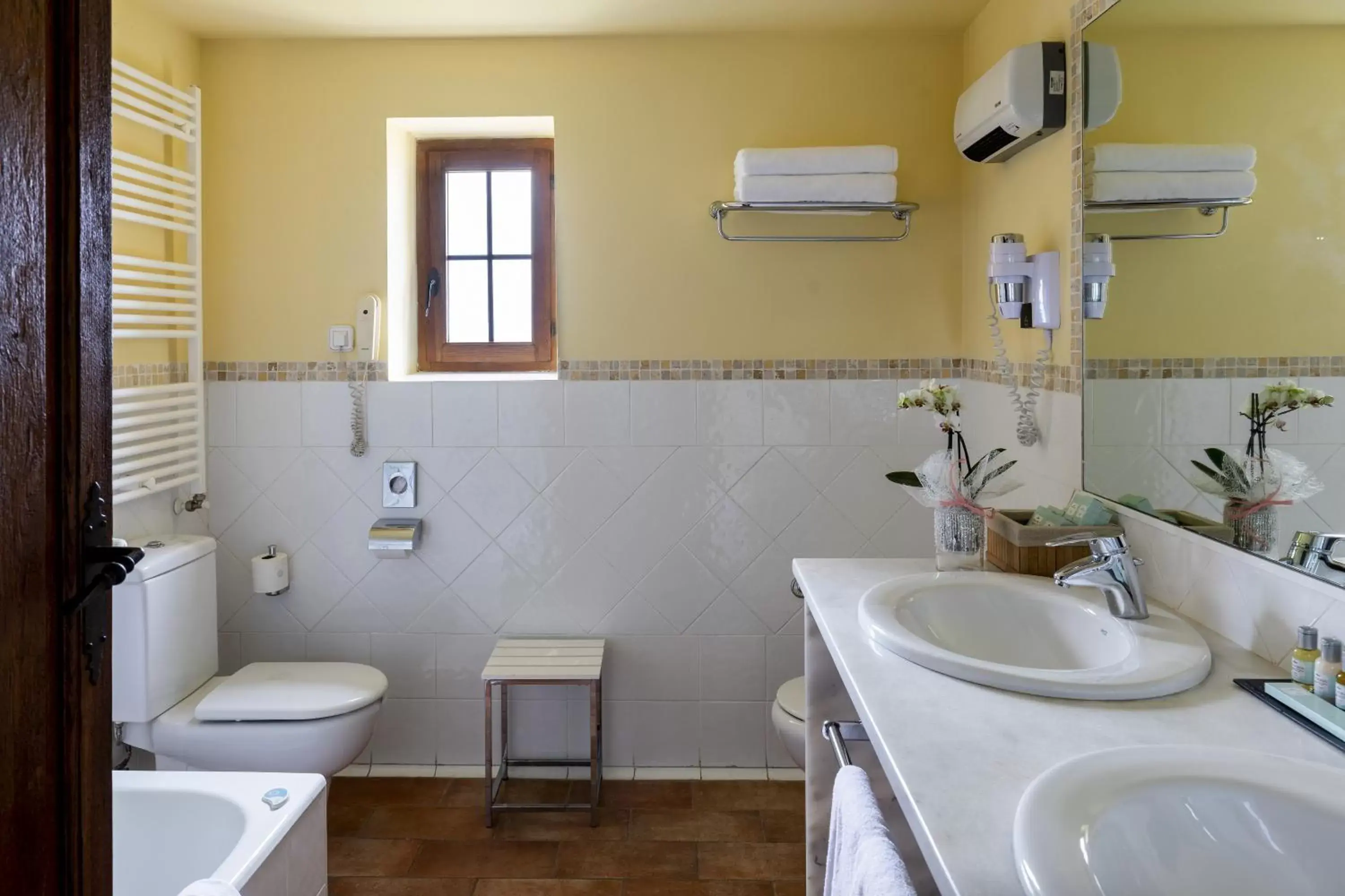 Bathroom in Parador de Tortosa