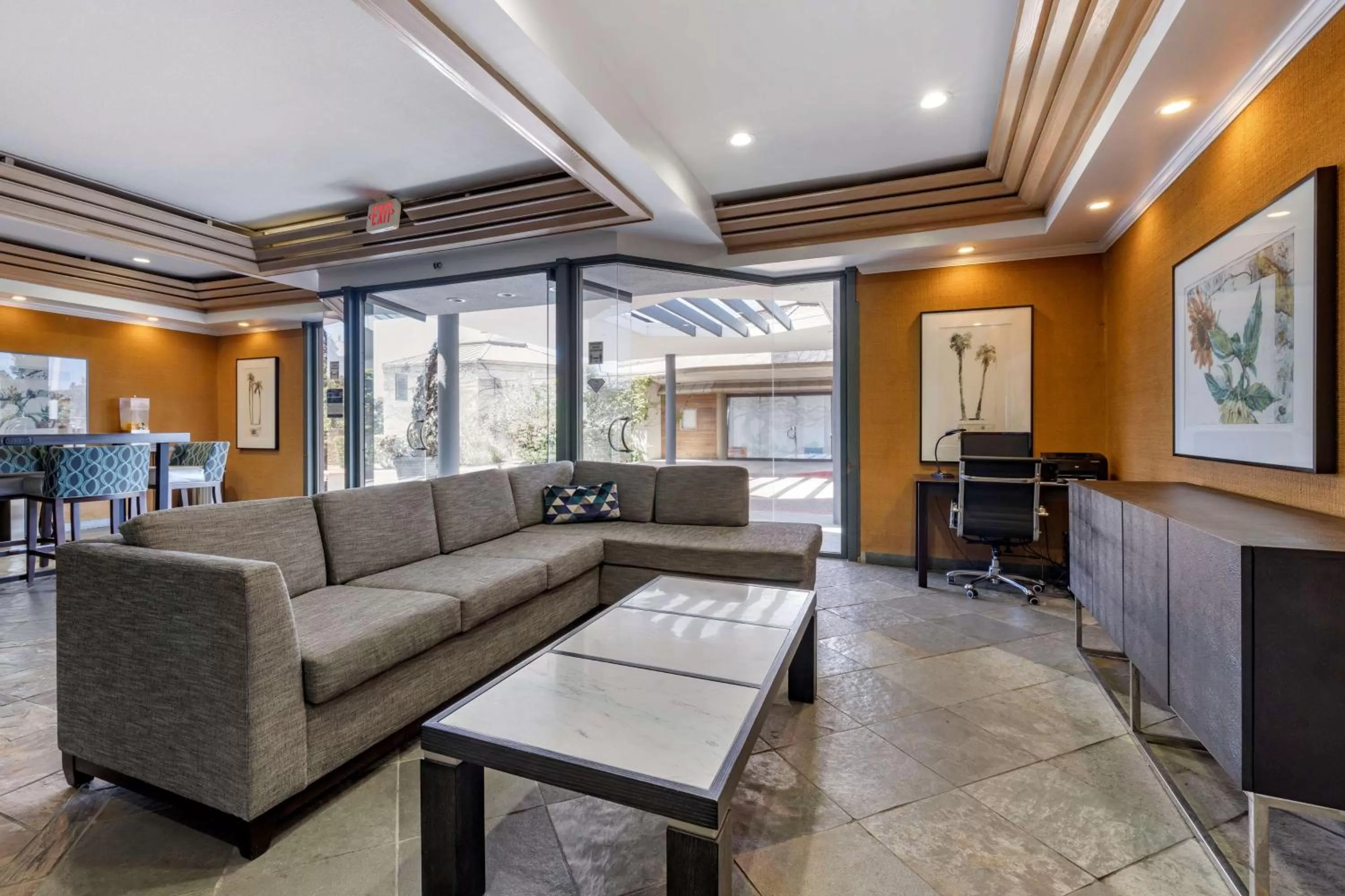 Lobby or reception in The Encinitan Hotel & Suites