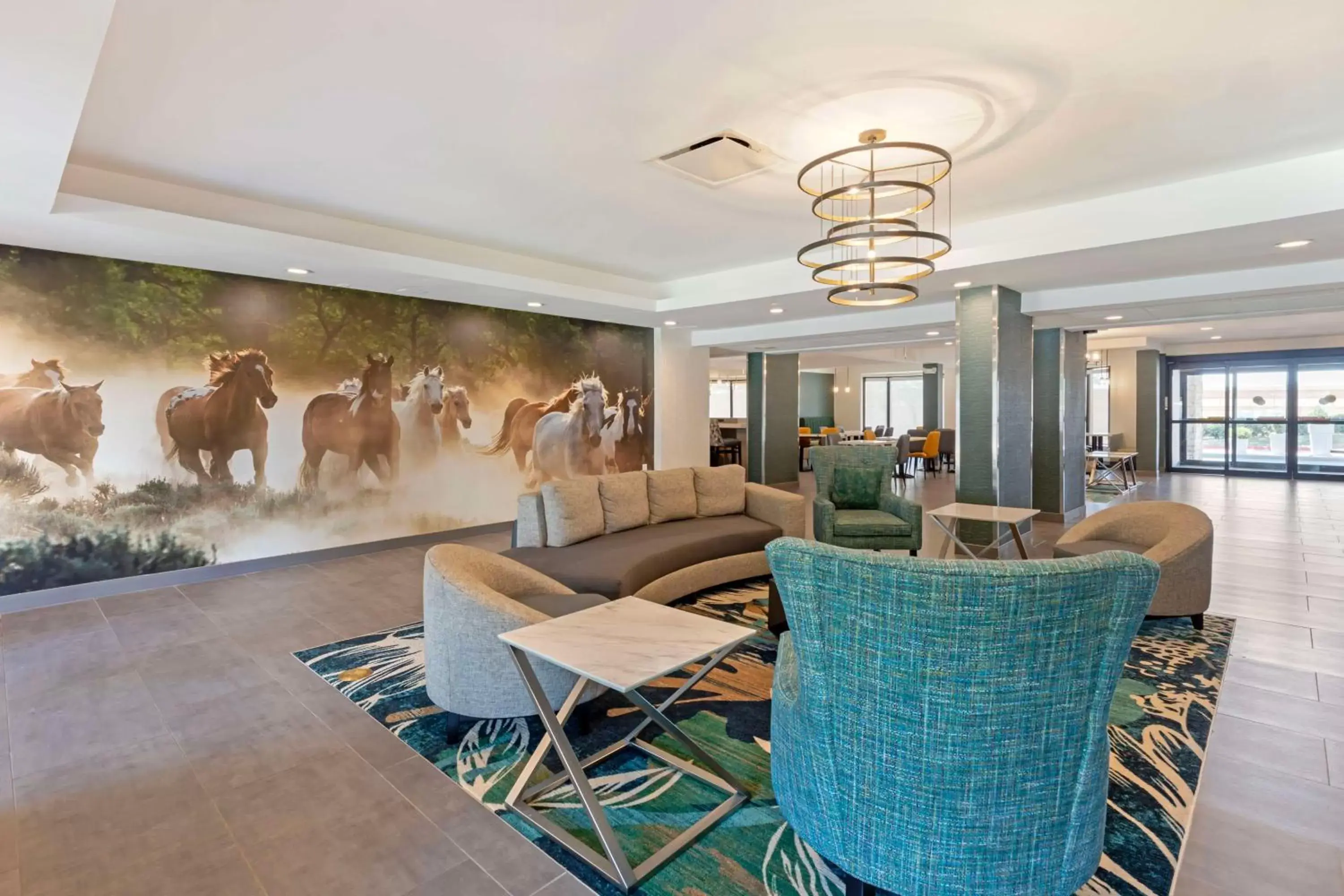 Lobby or reception, Seating Area in Best Western Plus Fort Worth North