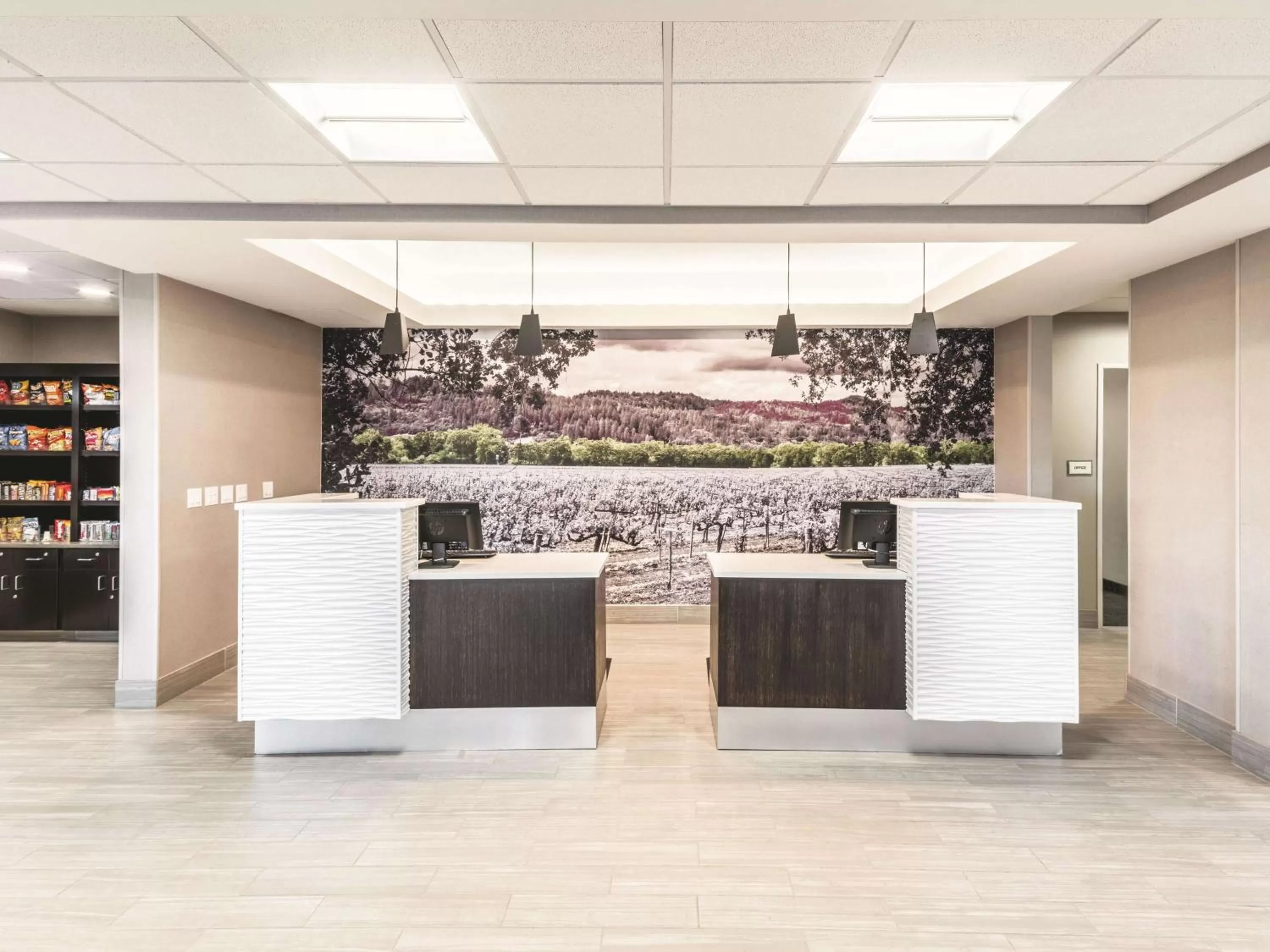 Lobby or reception in La Quinta Inn & Suites by Wyndham Walla Walla