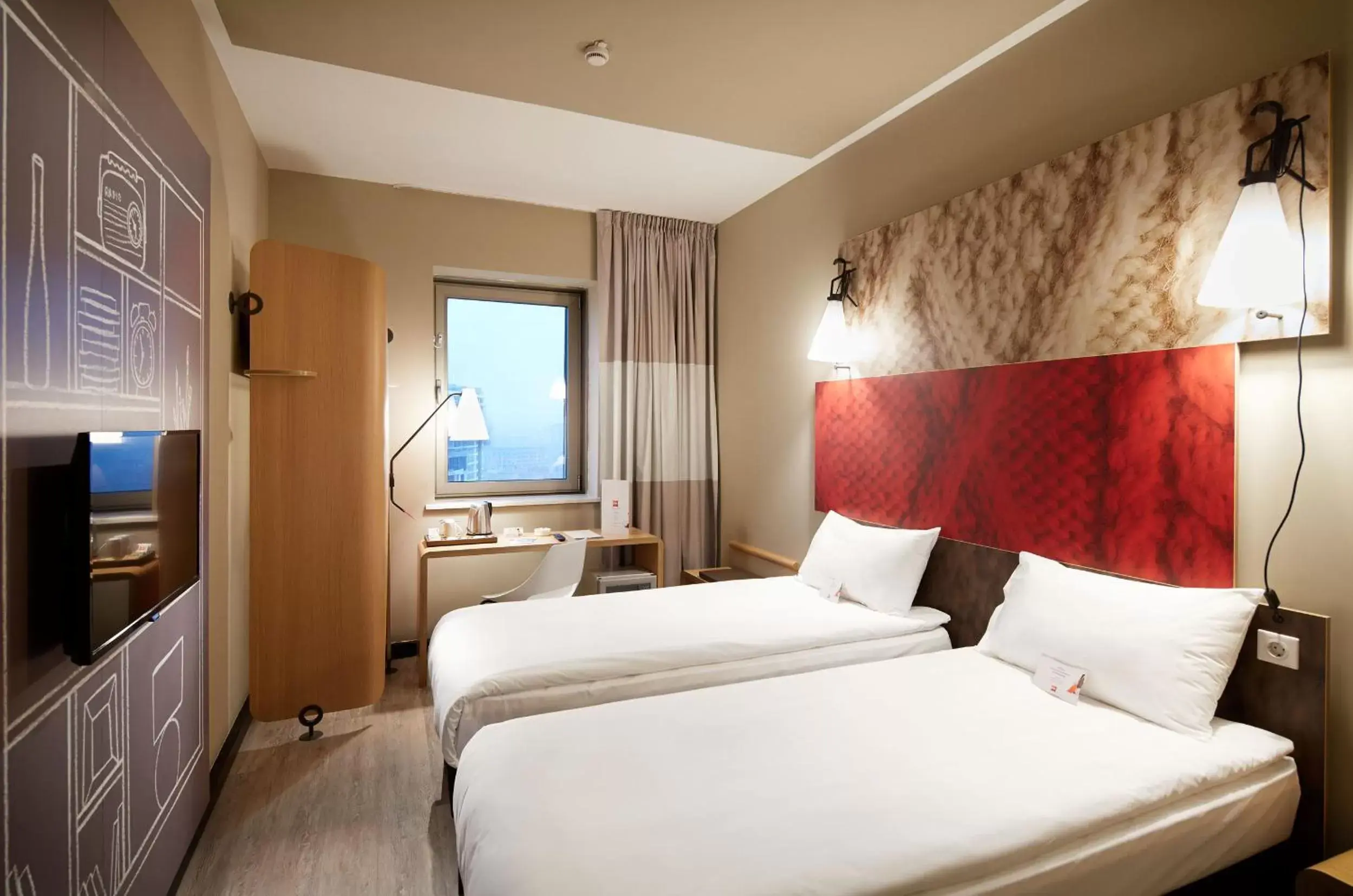 Photo of the whole room, Room Photo in Ibis Istanbul West
