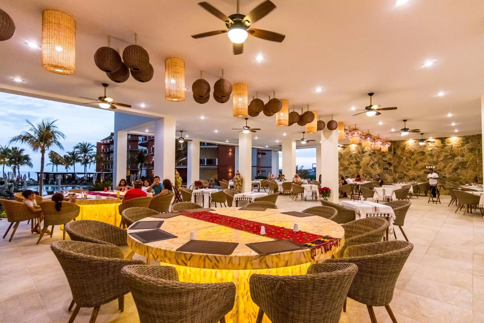 Restaurant/places to eat in Vivo Resorts