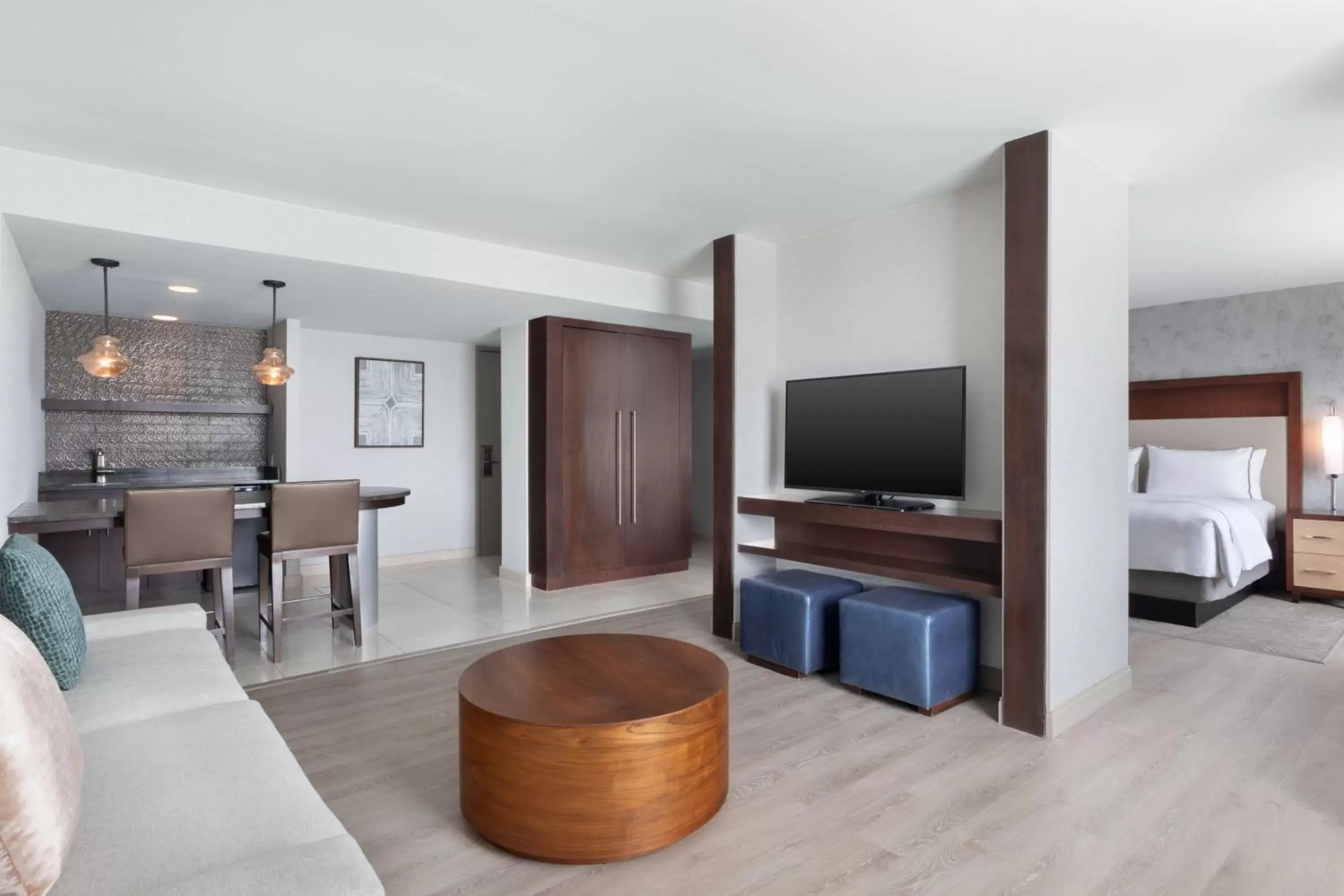 Photo of the whole room, TV/Entertainment Center in The Westin Atlanta Perimeter North