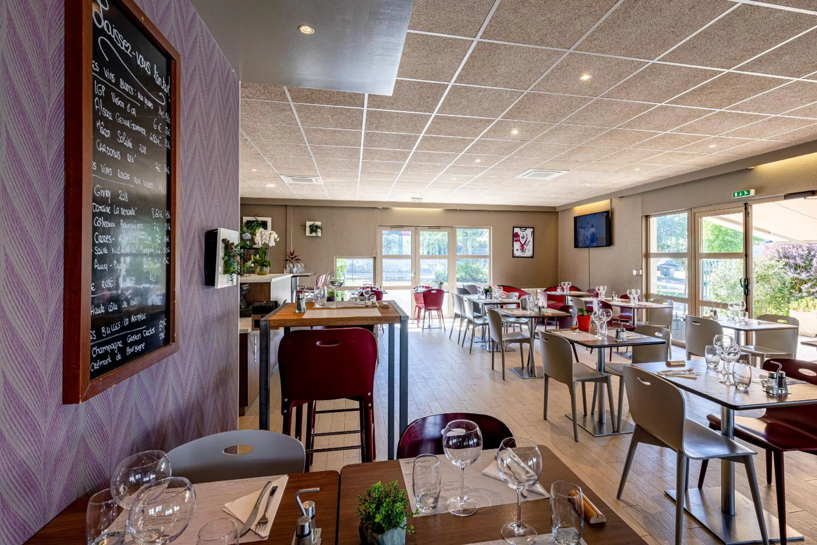 Restaurant/places to eat in Campanile Dijon Nord - Toison D'or