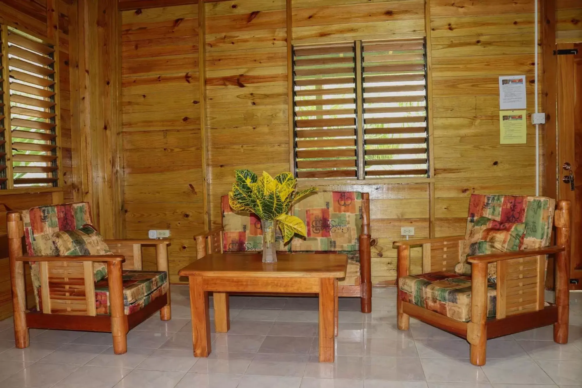 Living room, Seating Area in Lighthouse Inn 2