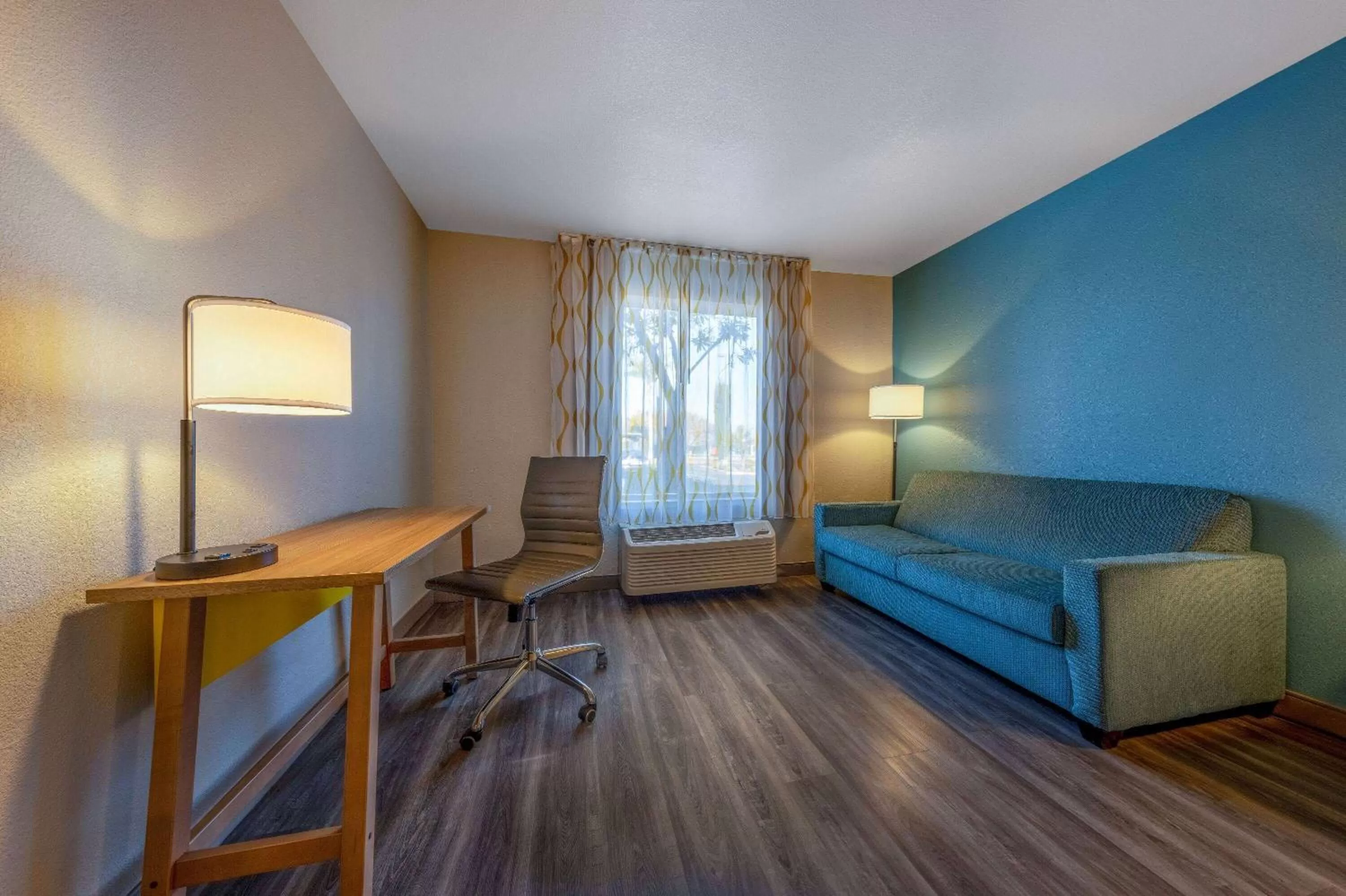 Photo of the whole room in Days Inn by Wyndham Lathrop