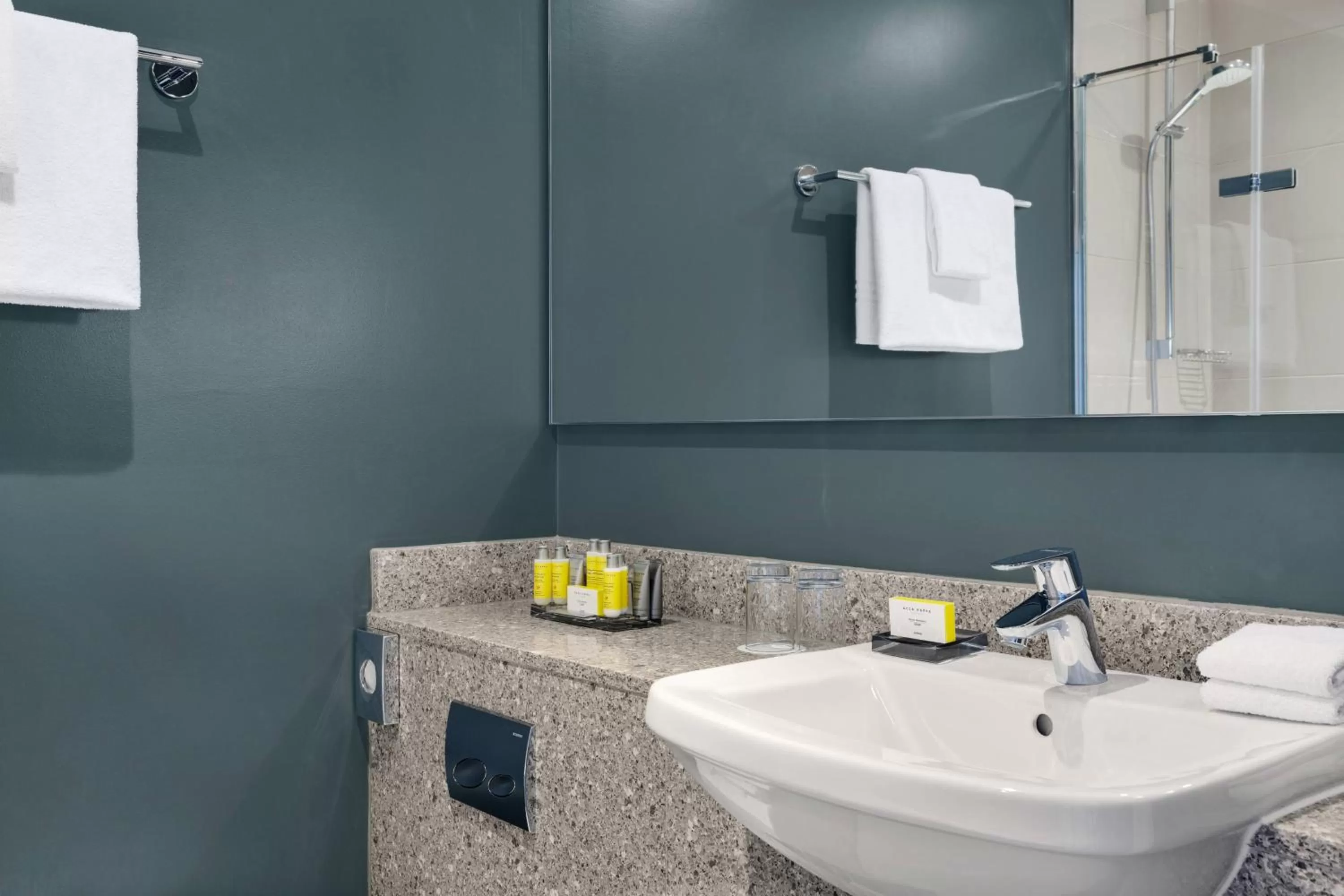 Bathroom in Bristol Marriott Royal Hotel