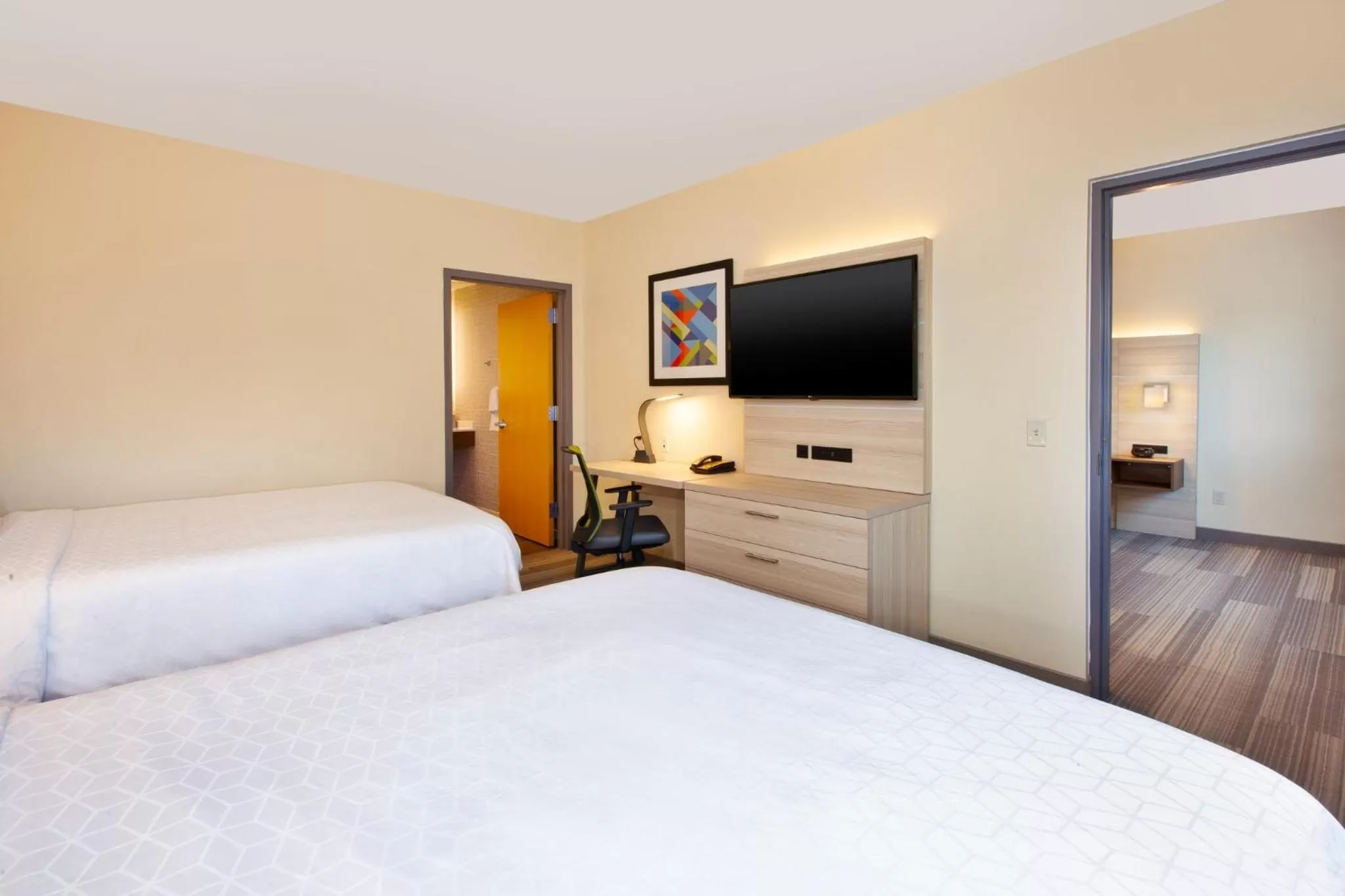 Photo of the whole room, Bed in Holiday Inn Express Absecon-Atlantic City Area by IHG