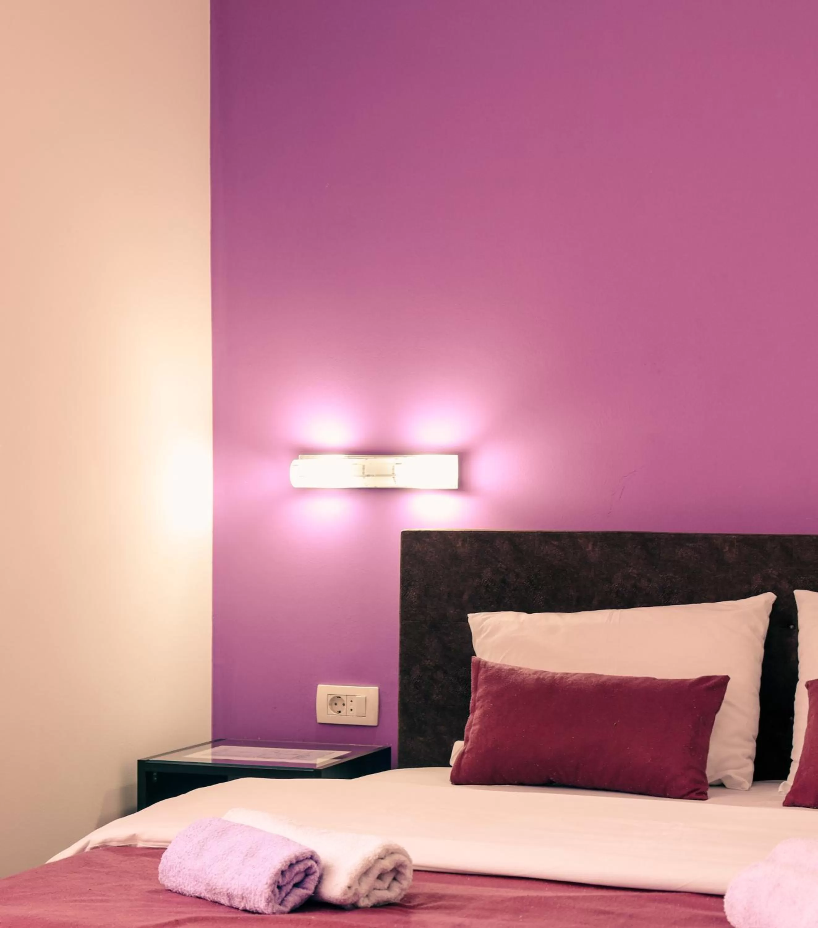 Bed in Restoran & Motel Manjež