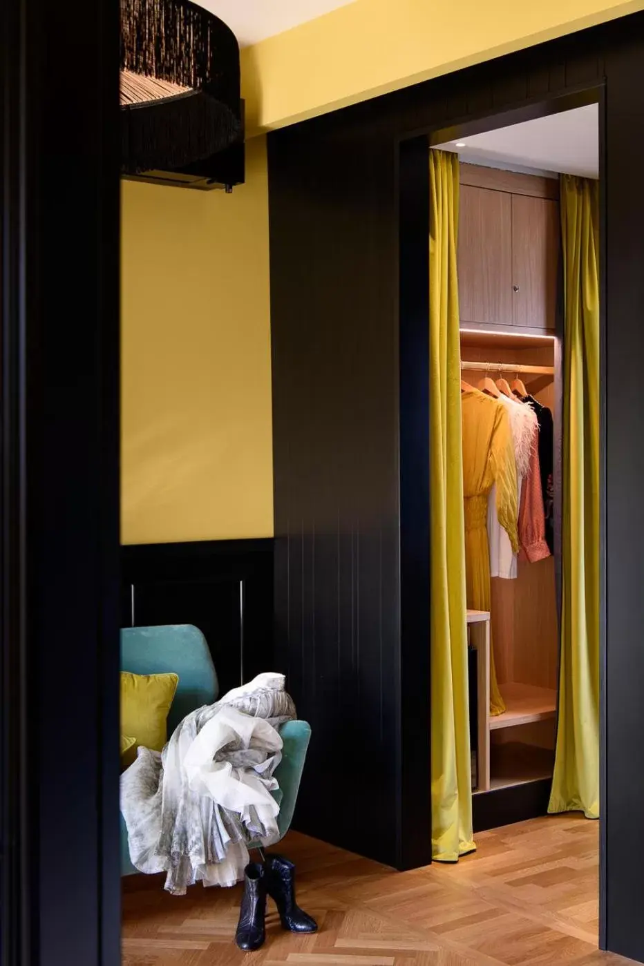 Pets in Velona's Jungle Luxury Suites