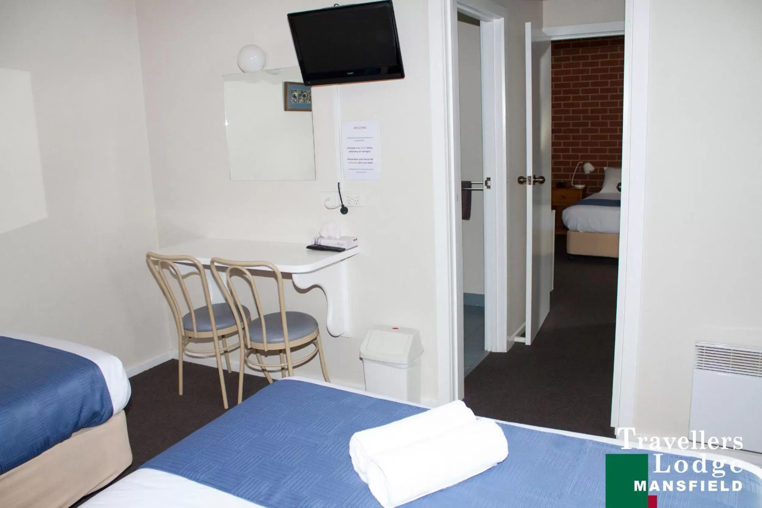 Family Room with Shared Bathroom in Mansfield Travellers Lodge Family Room with Shared Bathroom in Mansfield Travellers Lodge