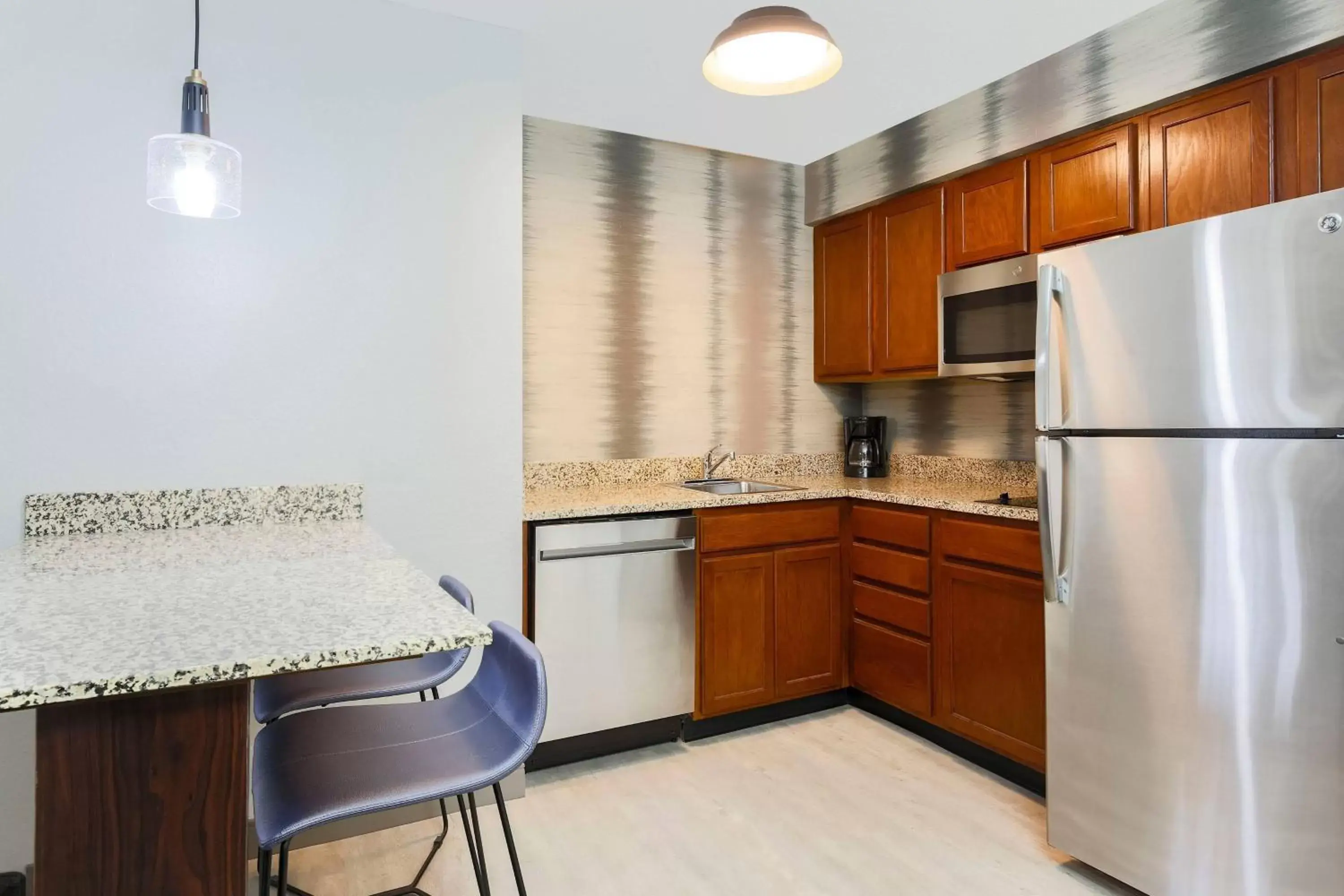 Kitchen or kitchenette, Kitchen/Kitchenette in Residence Inn by Marriott Monroe