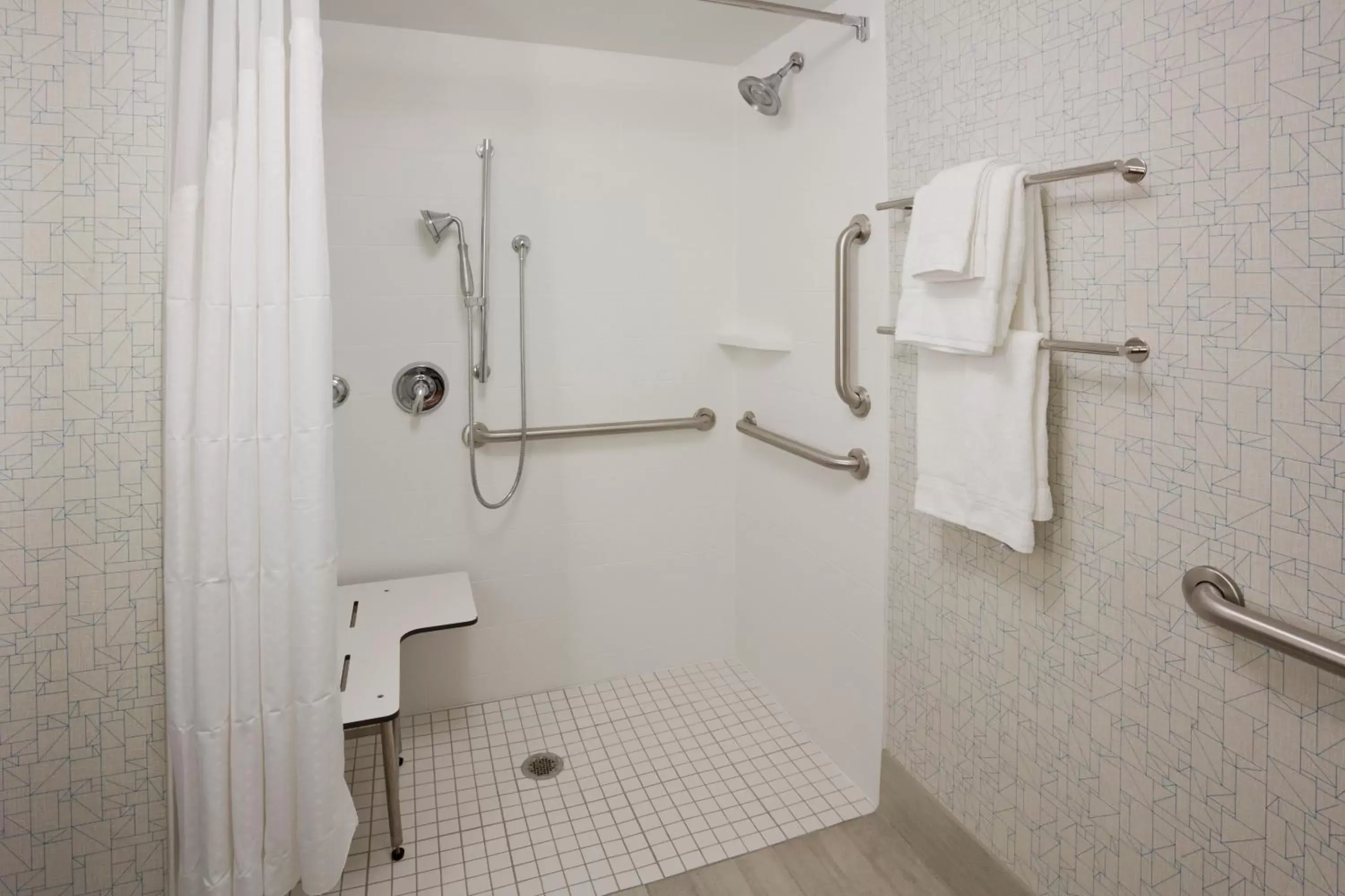 Bathroom in Holiday Inn Express Roseville-St. Paul, an IHG Hotel