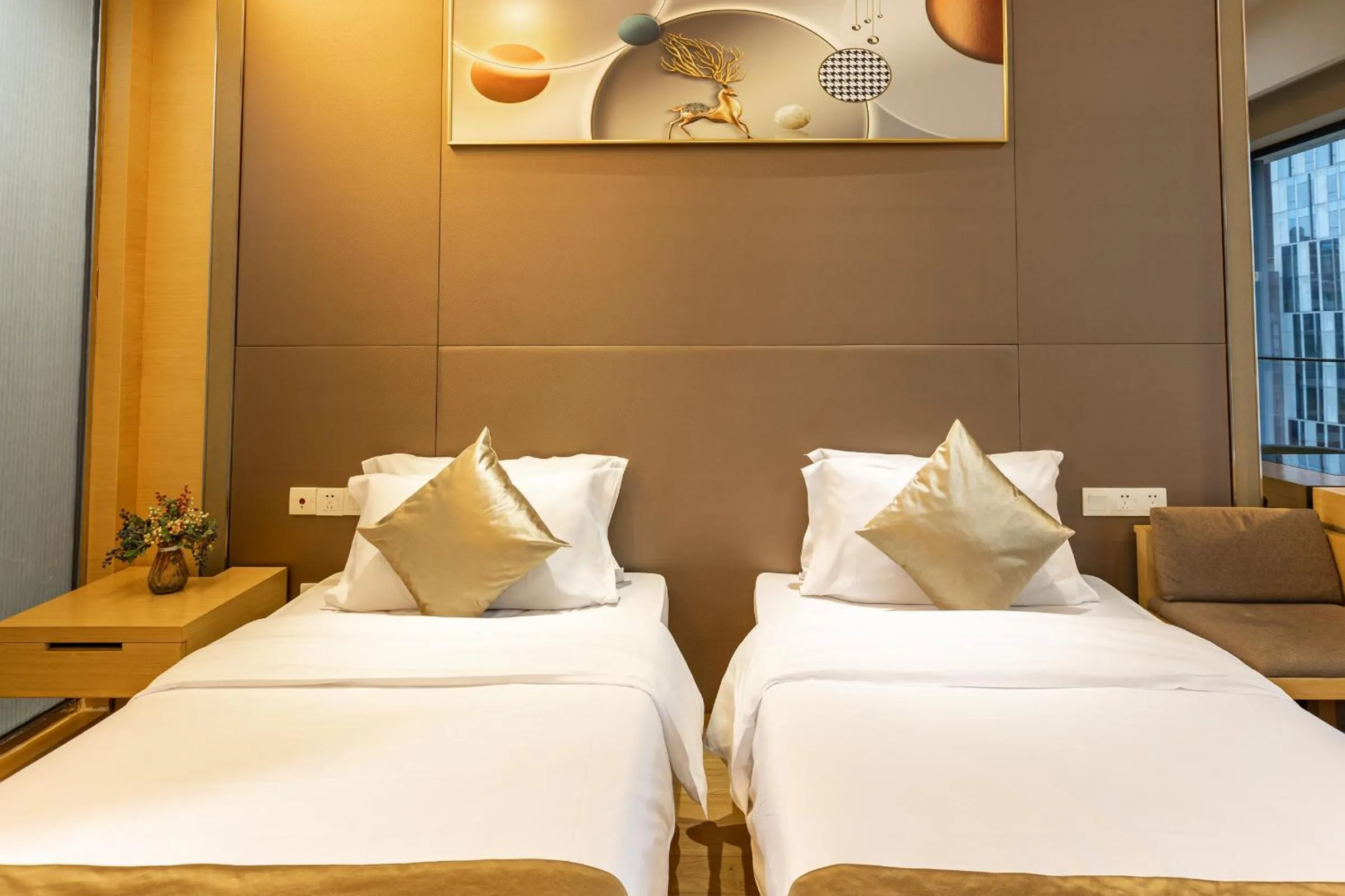 Bed in Guangzhou Xing Yi International Apartment - Poly World Branch