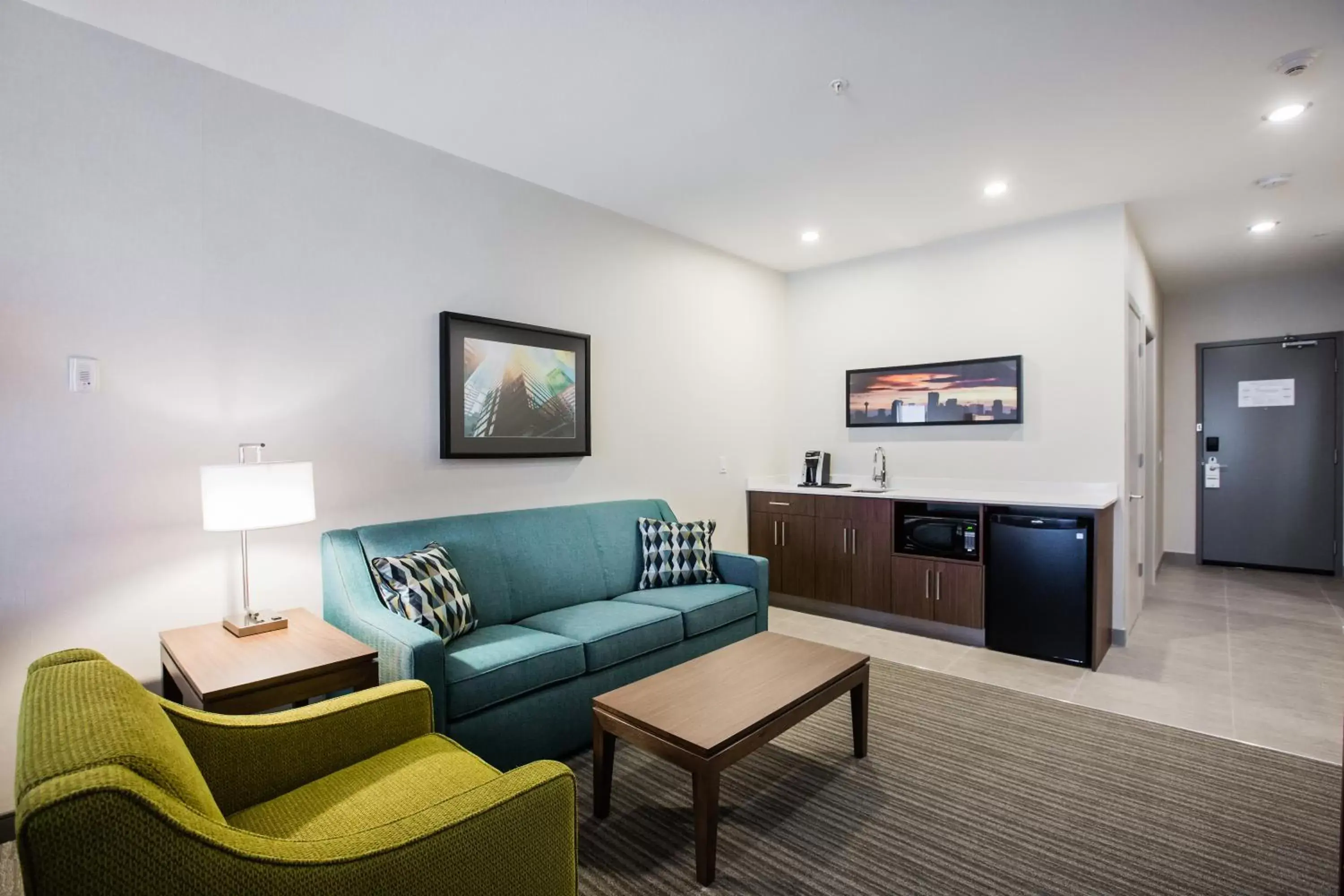 Seating Area in Holiday Inn Hotel & Suites Calgary South - Conference Ctr, an IHG Hotel