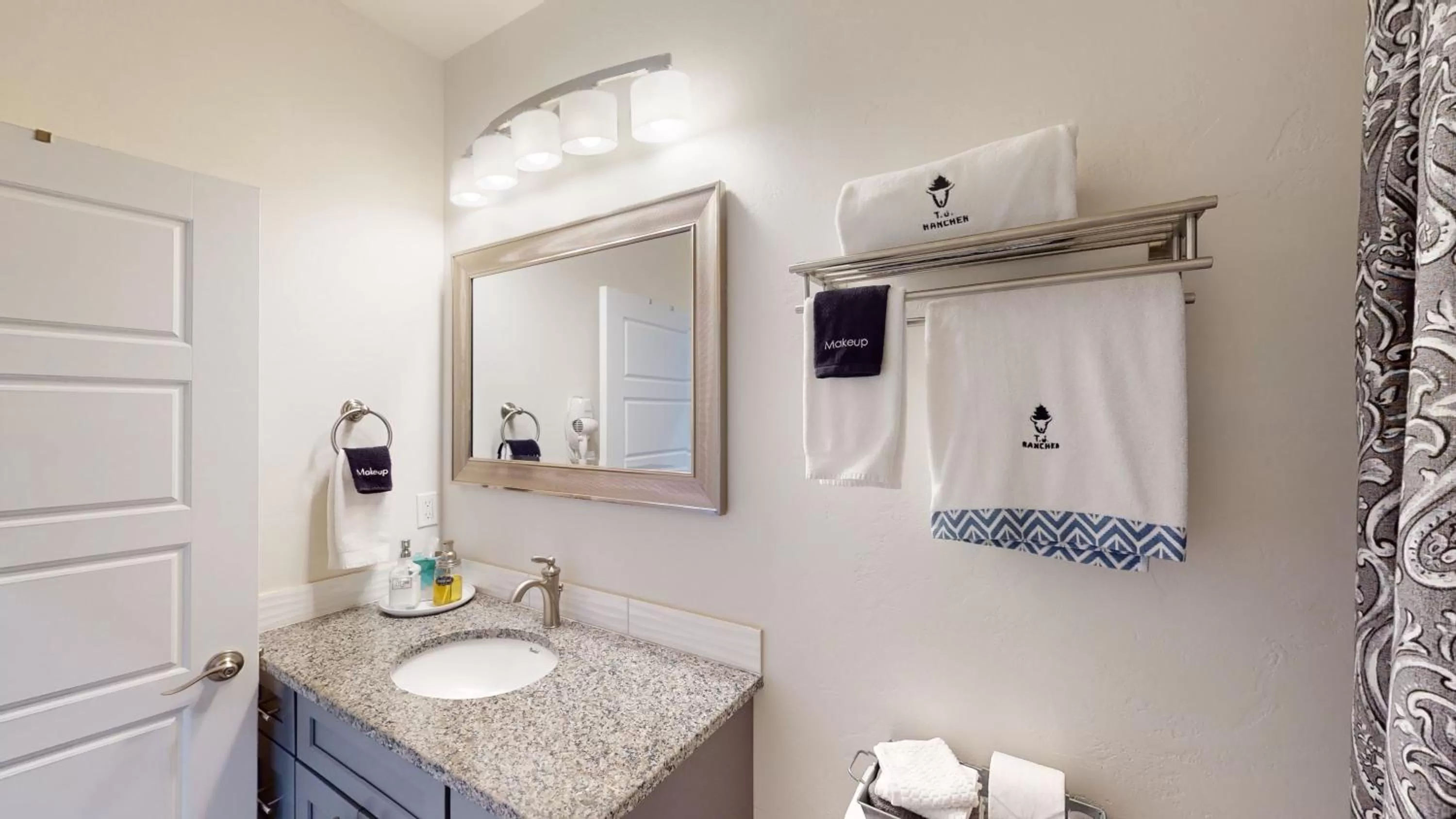 Bathroom in TJ Rancher - West Side Twin Falls