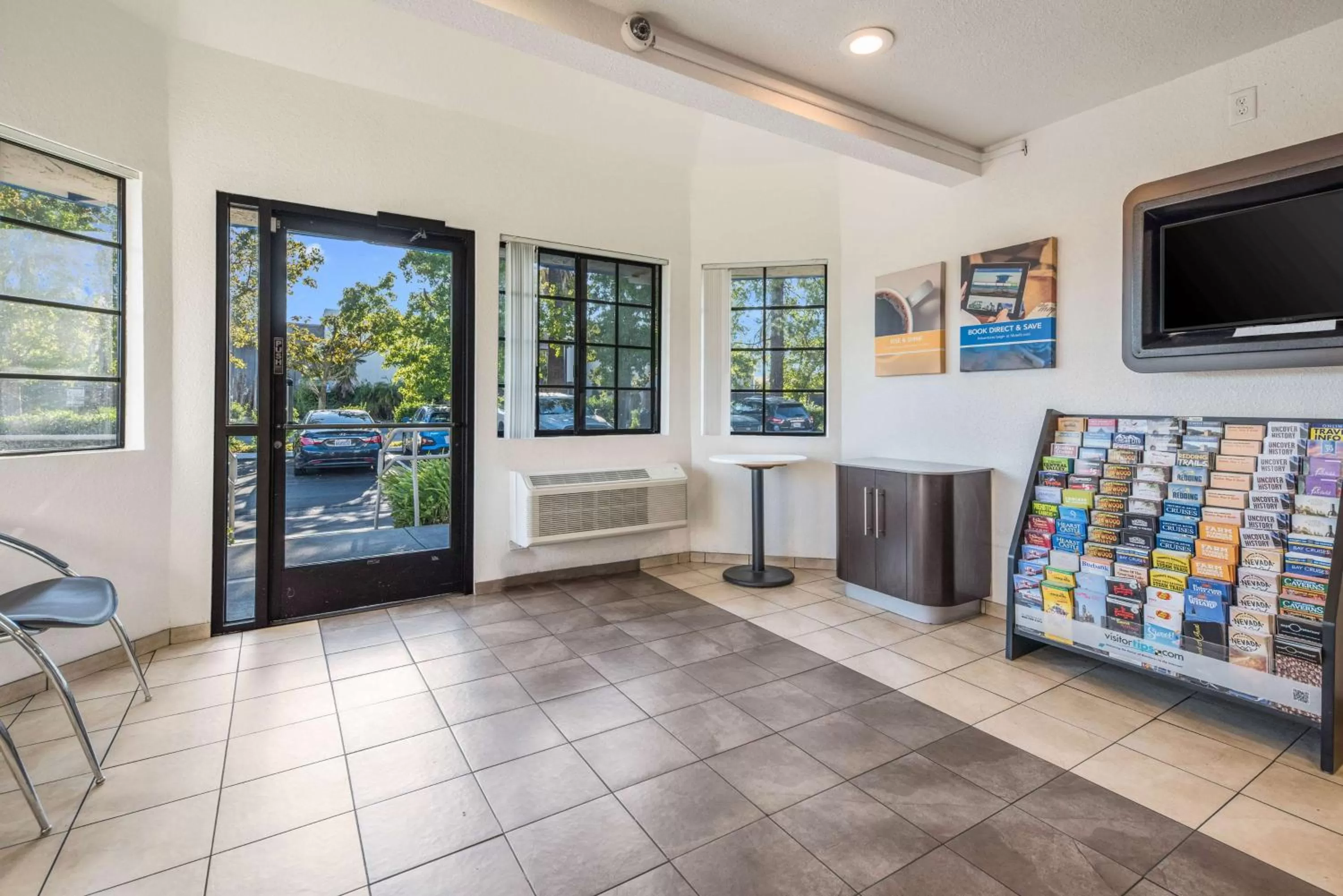 Lobby or reception in Motel 6-Fairfield, CA - North