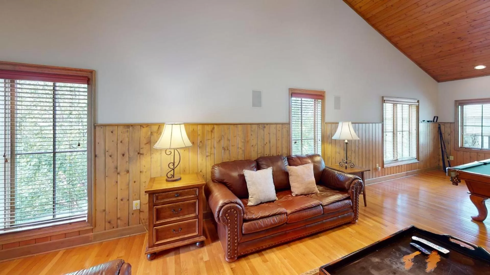 Living room in Viewpoint Condominiums