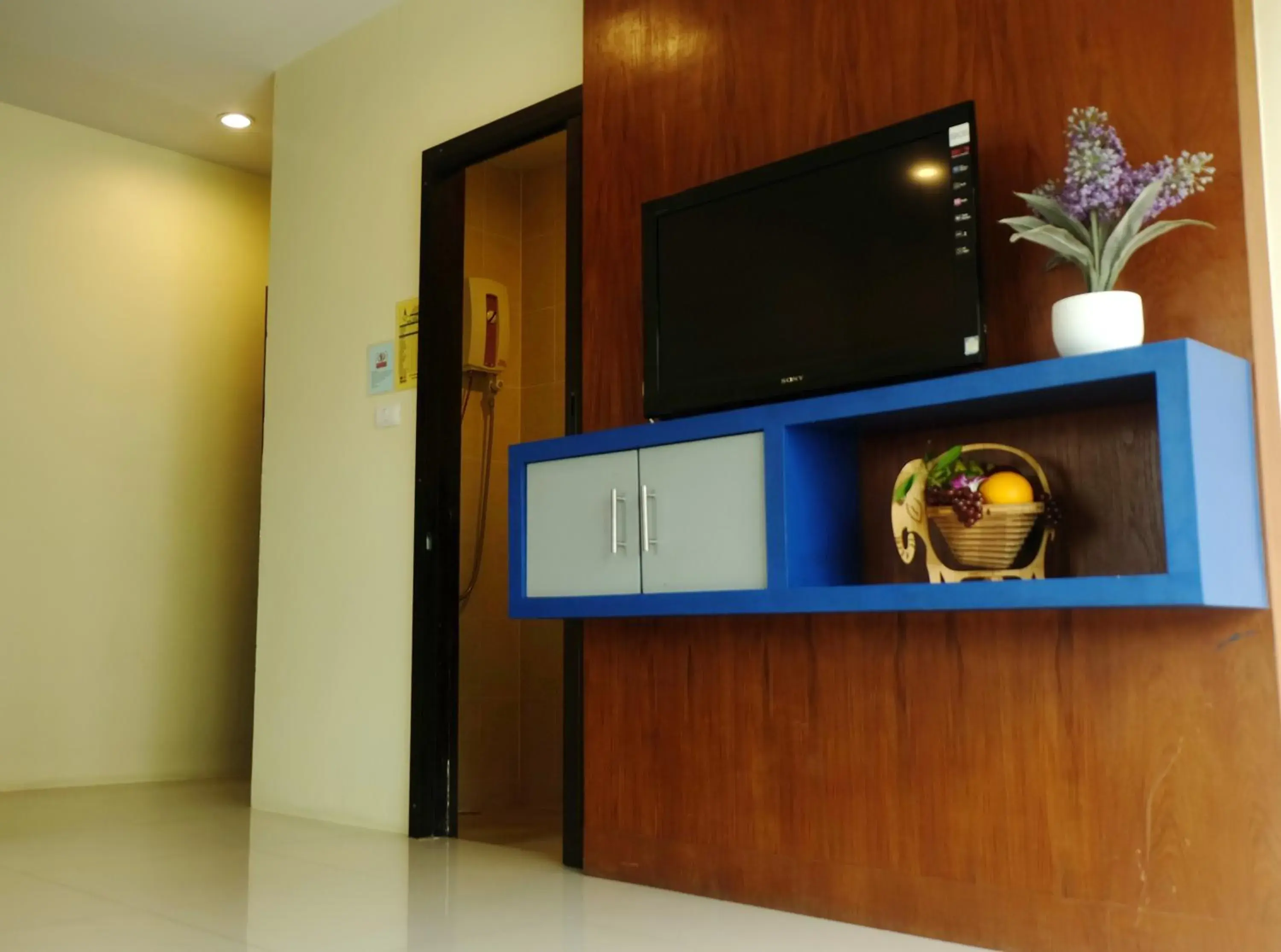 TV/Entertainment Center in Calypso Patong Hotel