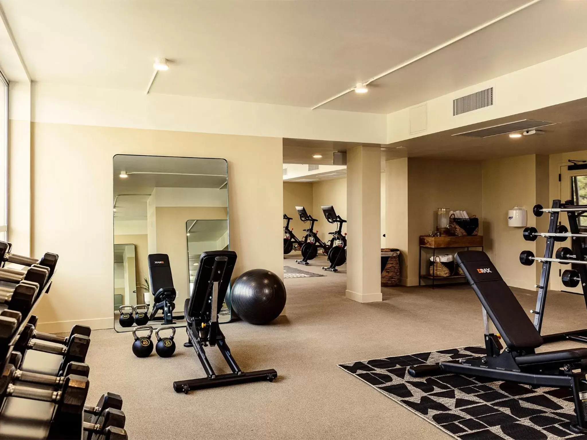 Fitness centre/facilities in Hotel June West LA, a Member of Design Hotels Fitness centre/facilities in Hotel June West LA, a Member of Design Hotels