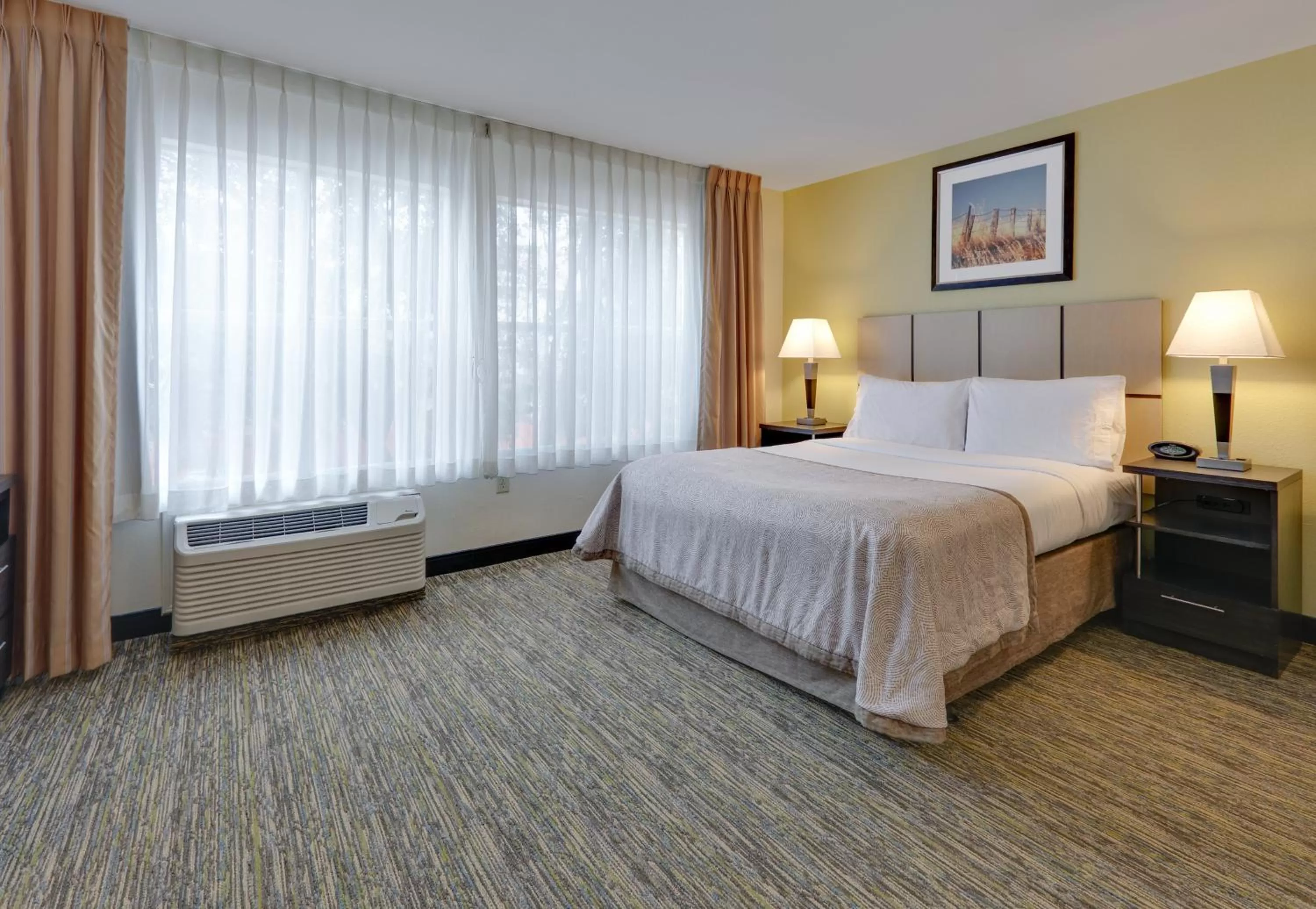 Photo of the whole room, Bed in Candlewood Suites Dallas Market Center-Love Field by IHG