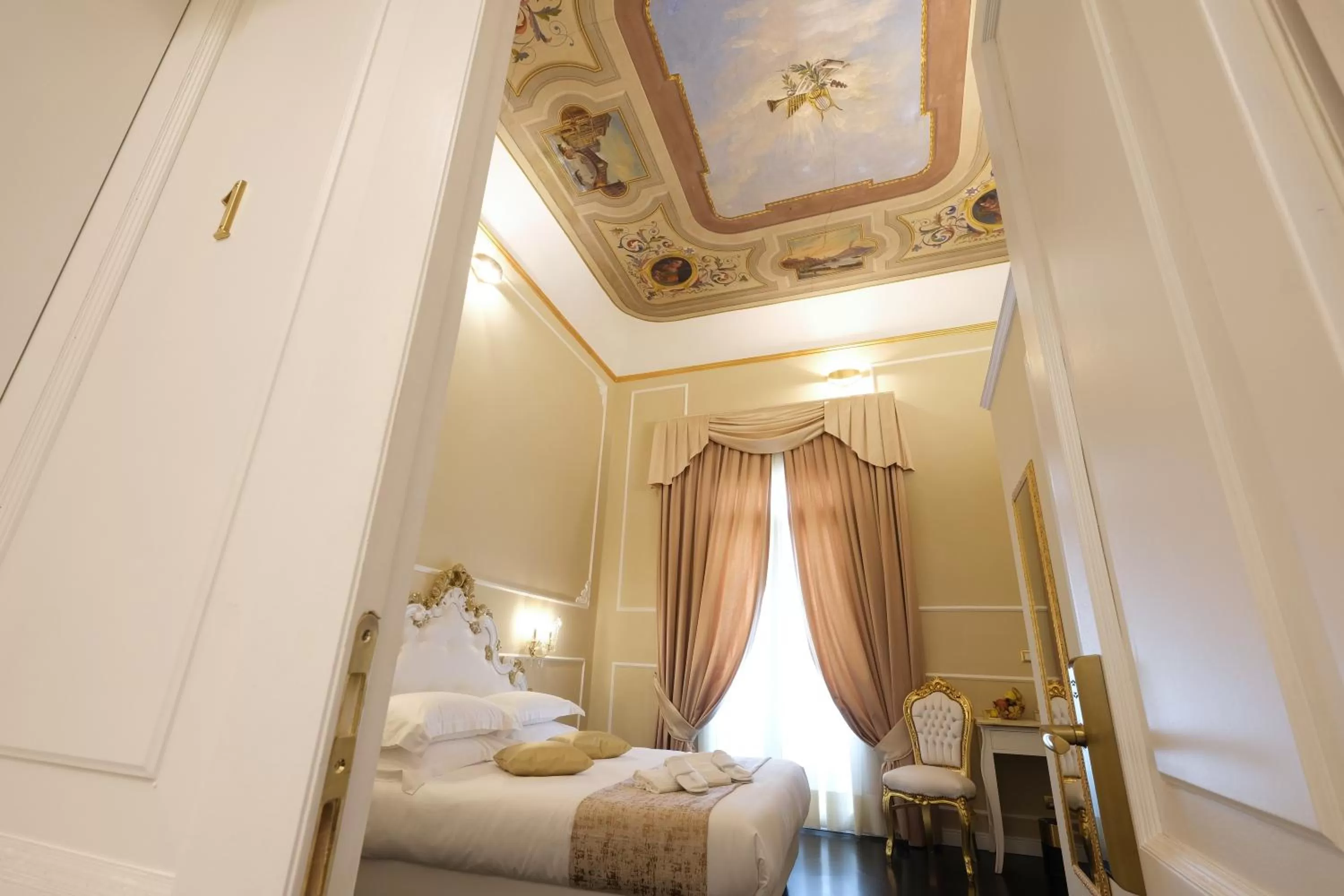 Photo of the whole room, Bed in B&B Kingsman