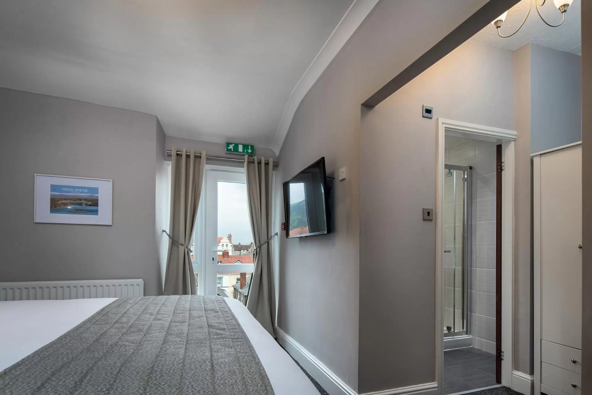 Bedroom, Bed in Pebble House