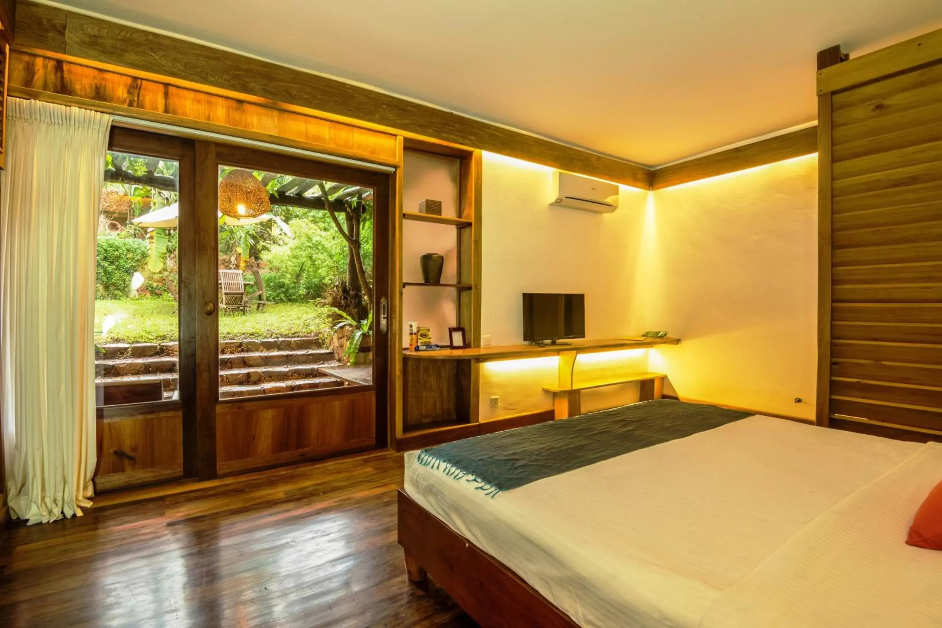 Bedroom, Bed in Veranda Natural Resort